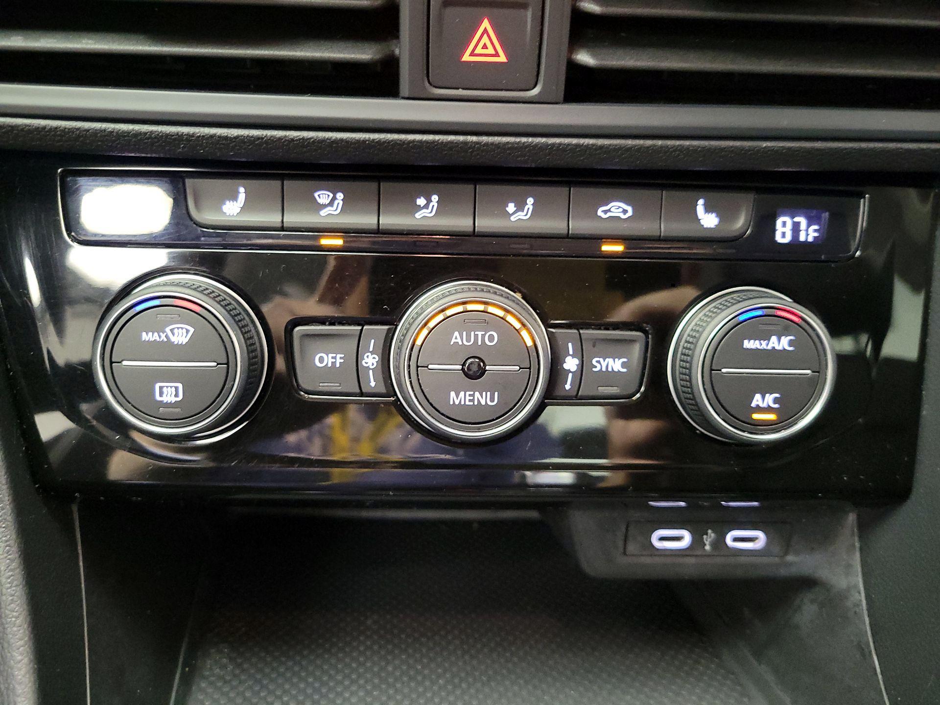 Thumbnail: 2024 Volkswagen Jetta - 14