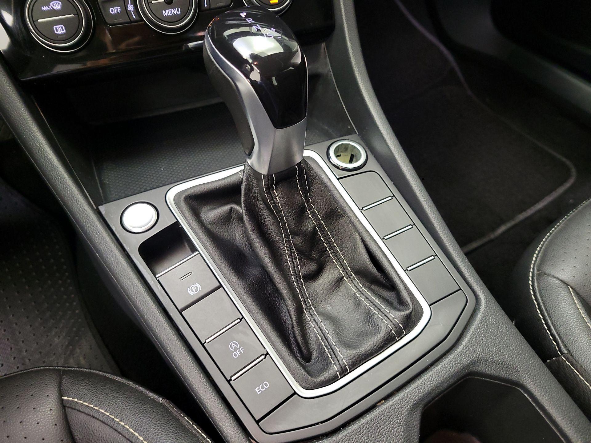 Thumbnail: 2024 Volkswagen Jetta - 15