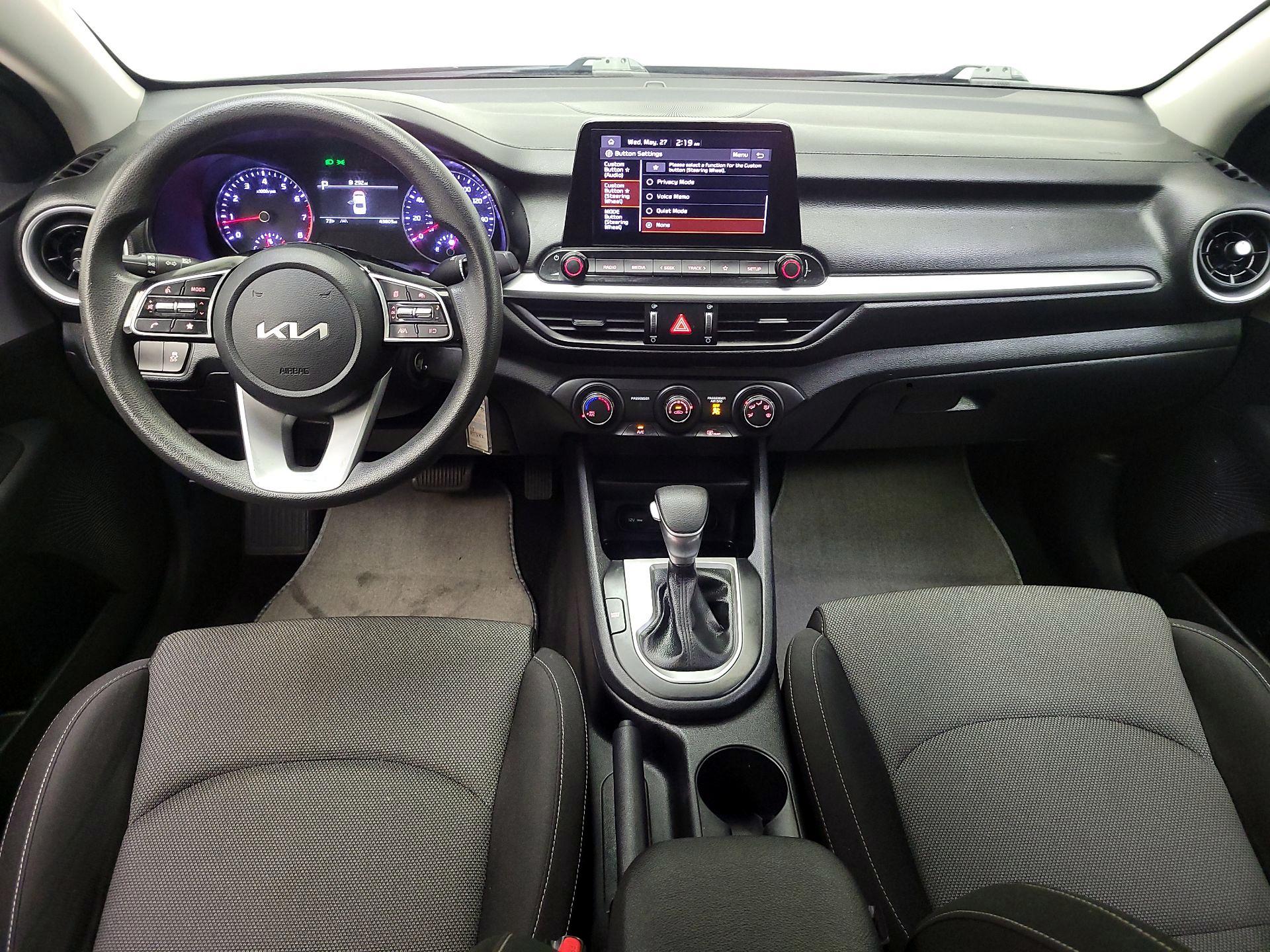 Thumbnail: 2024 Kia Forte - 9