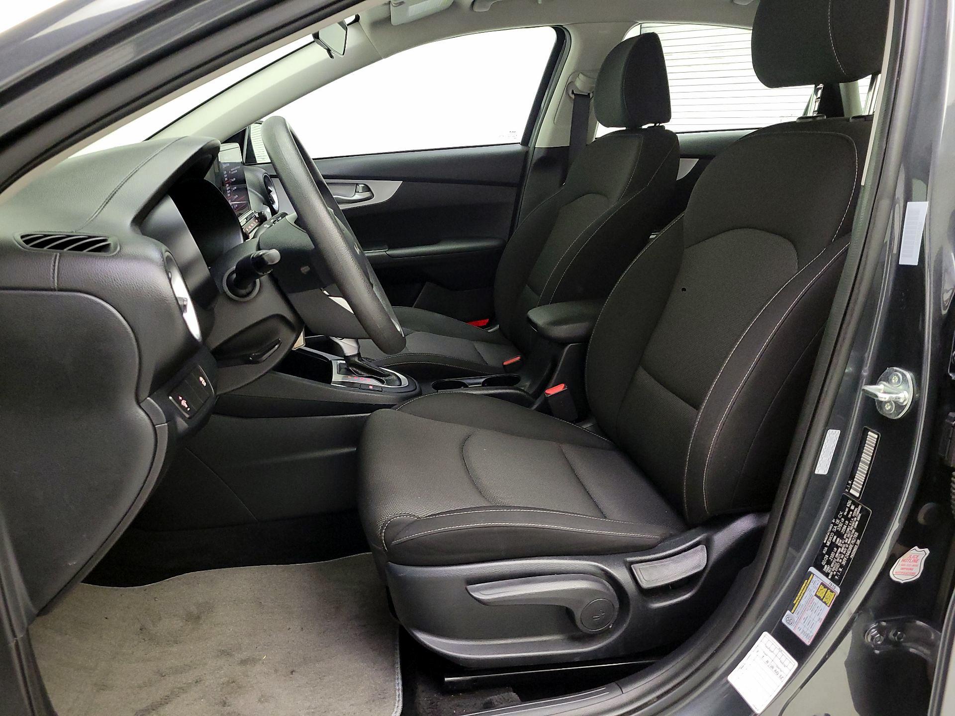Thumbnail: 2024 Kia Forte - 11