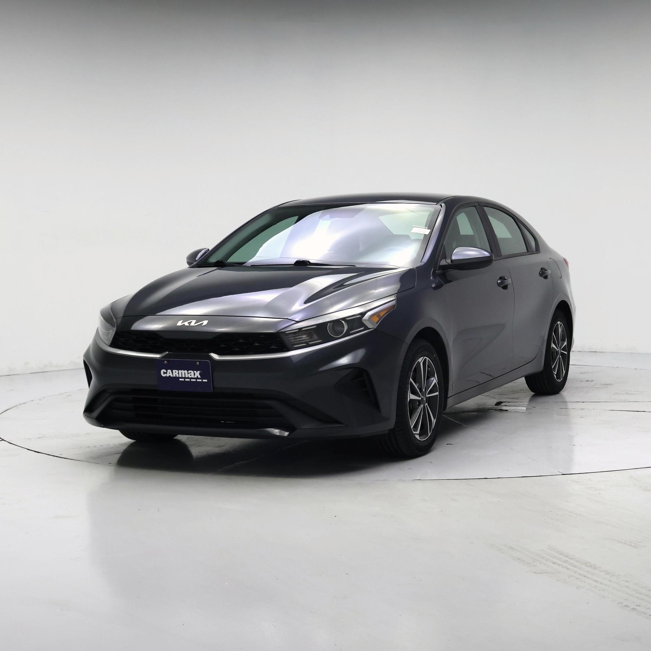 Thumbnail: 2024 Kia Forte - 4