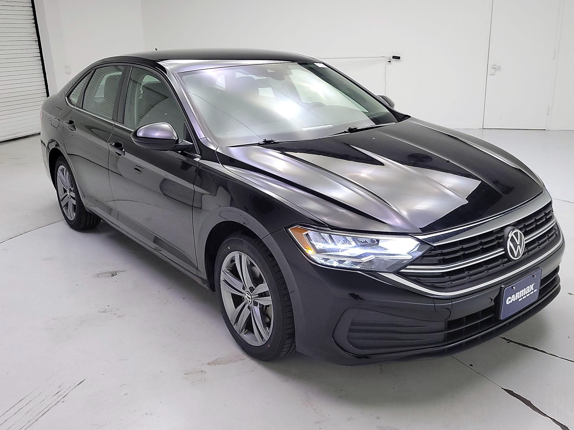 Thumbnail: 2024 Volkswagen Jetta - 1