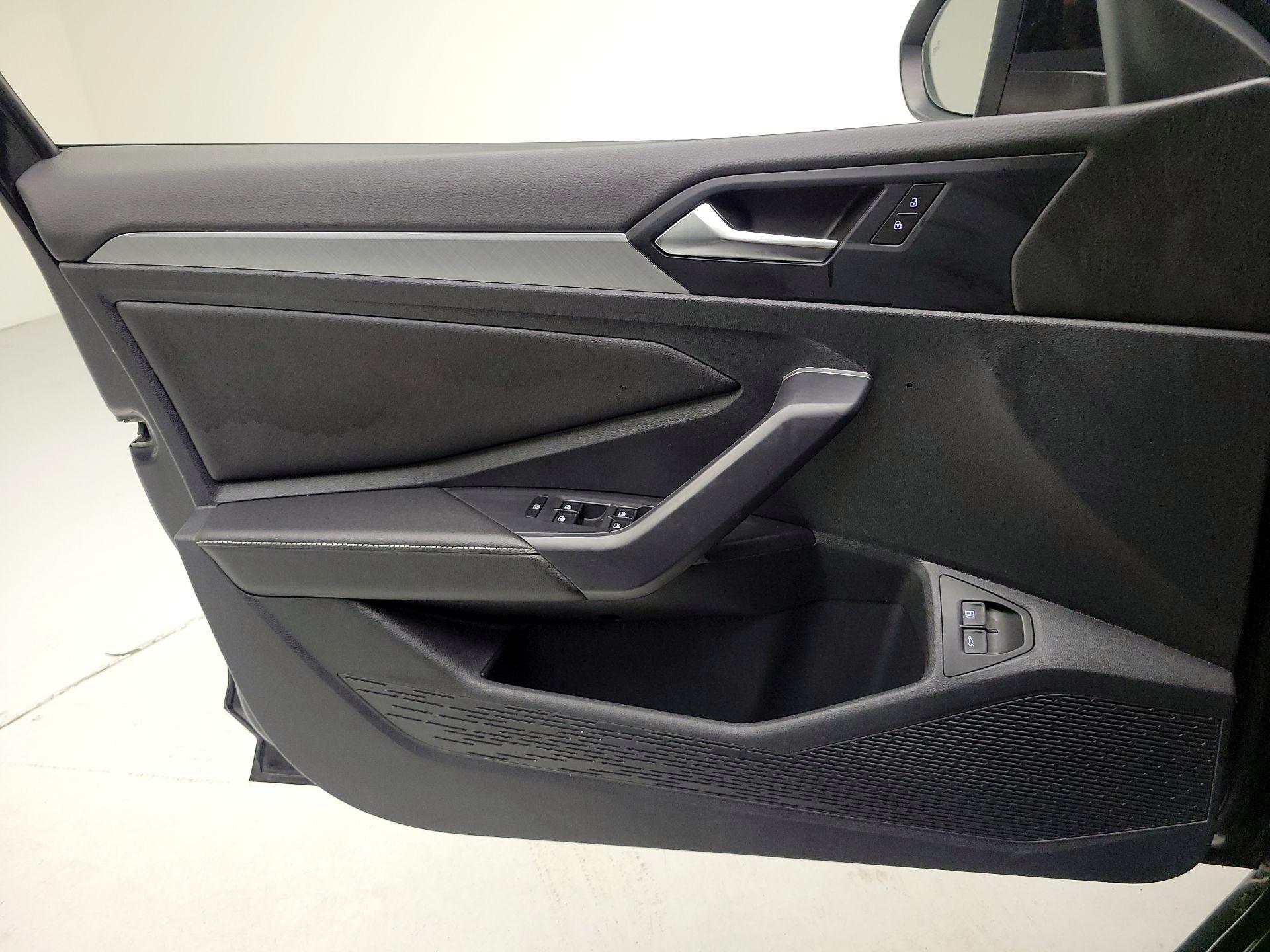 Thumbnail: 2024 Volkswagen Jetta - 10
