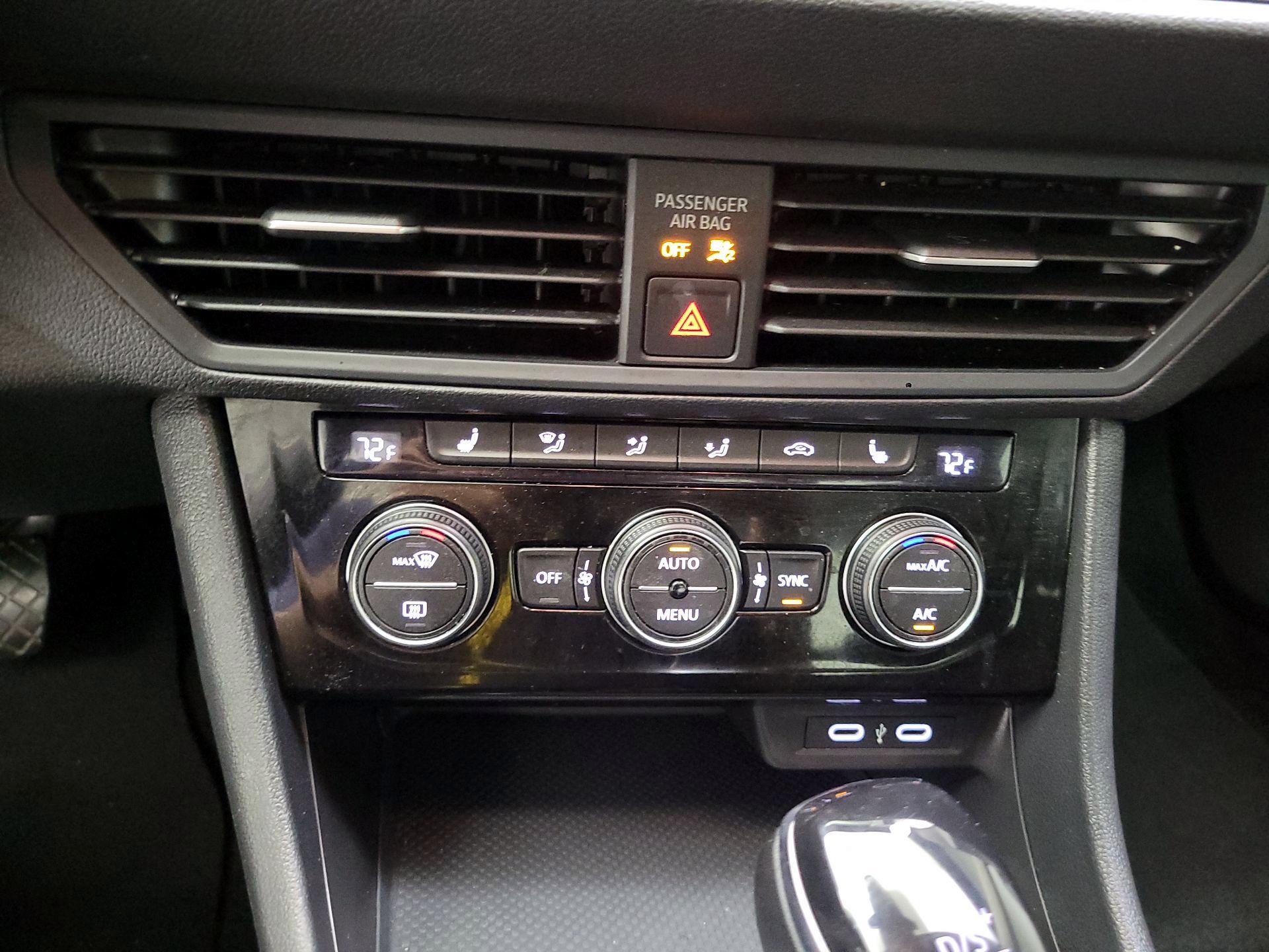 Thumbnail: 2024 Volkswagen Jetta - 14