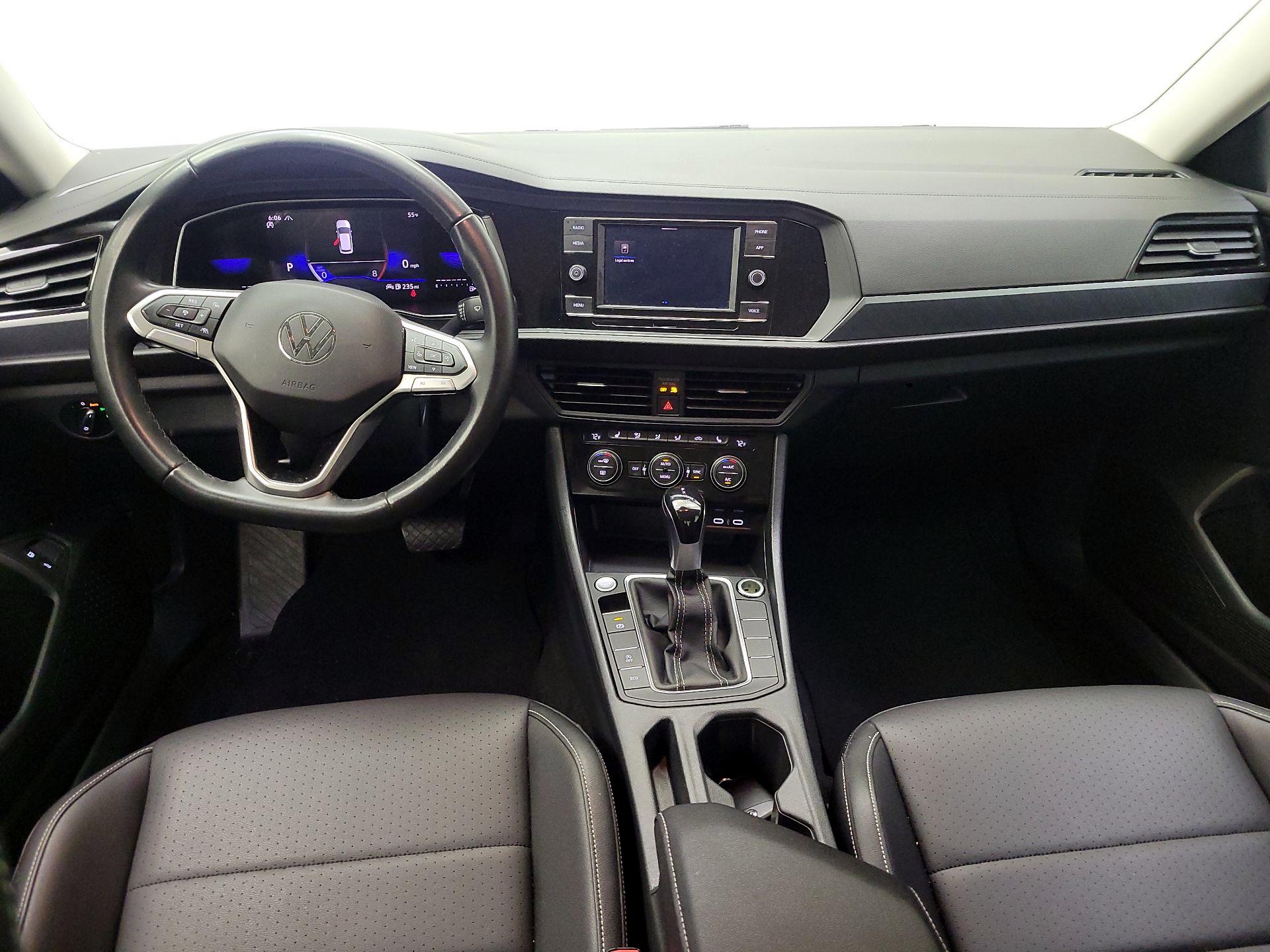 Thumbnail: 2024 Volkswagen Jetta - 8
