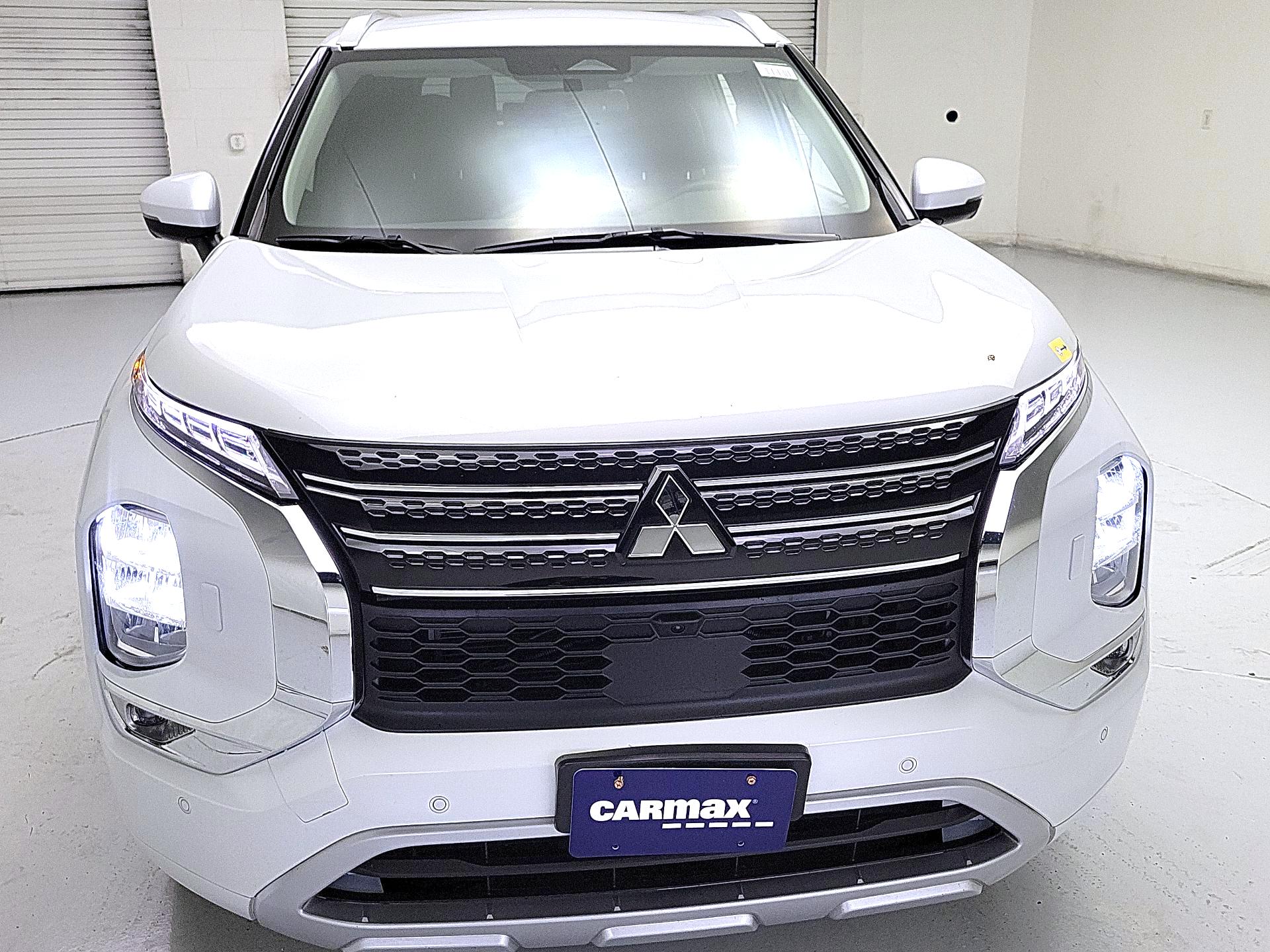 Thumbnail: 2024 Mitsubishi Outlander - 2