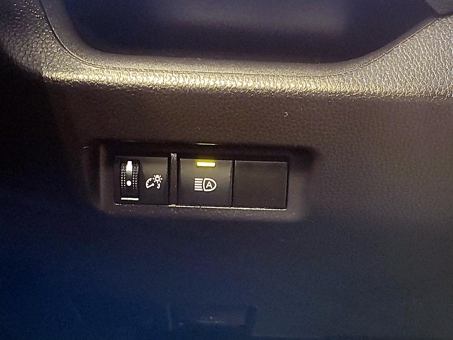 Thumbnail: 2024 Toyota RAV4 - 11