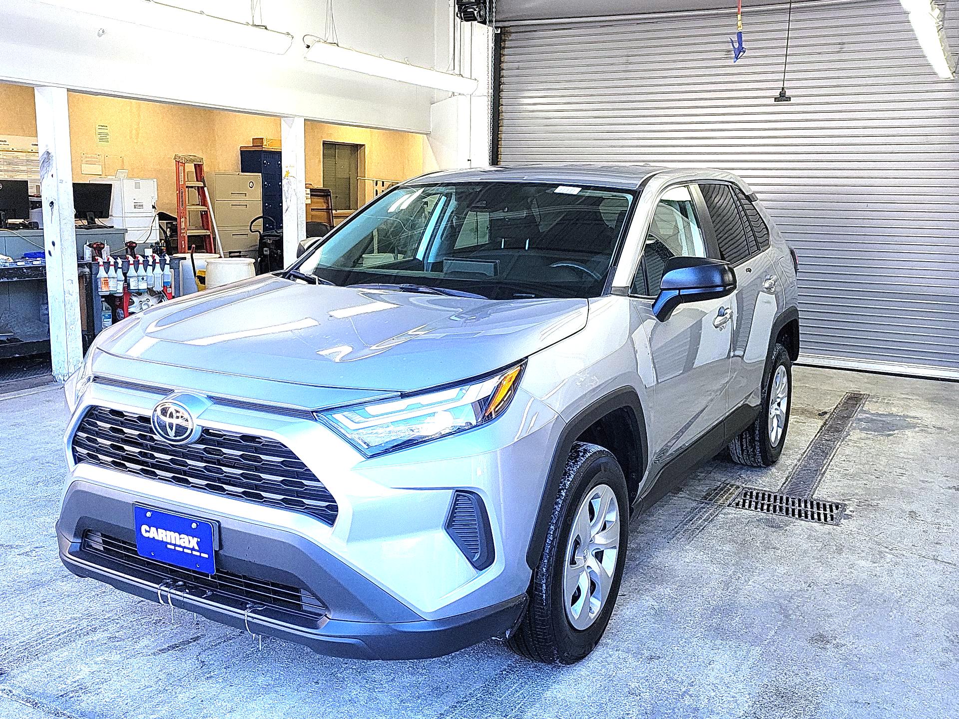 Thumbnail: 2024 Toyota RAV4 - 3