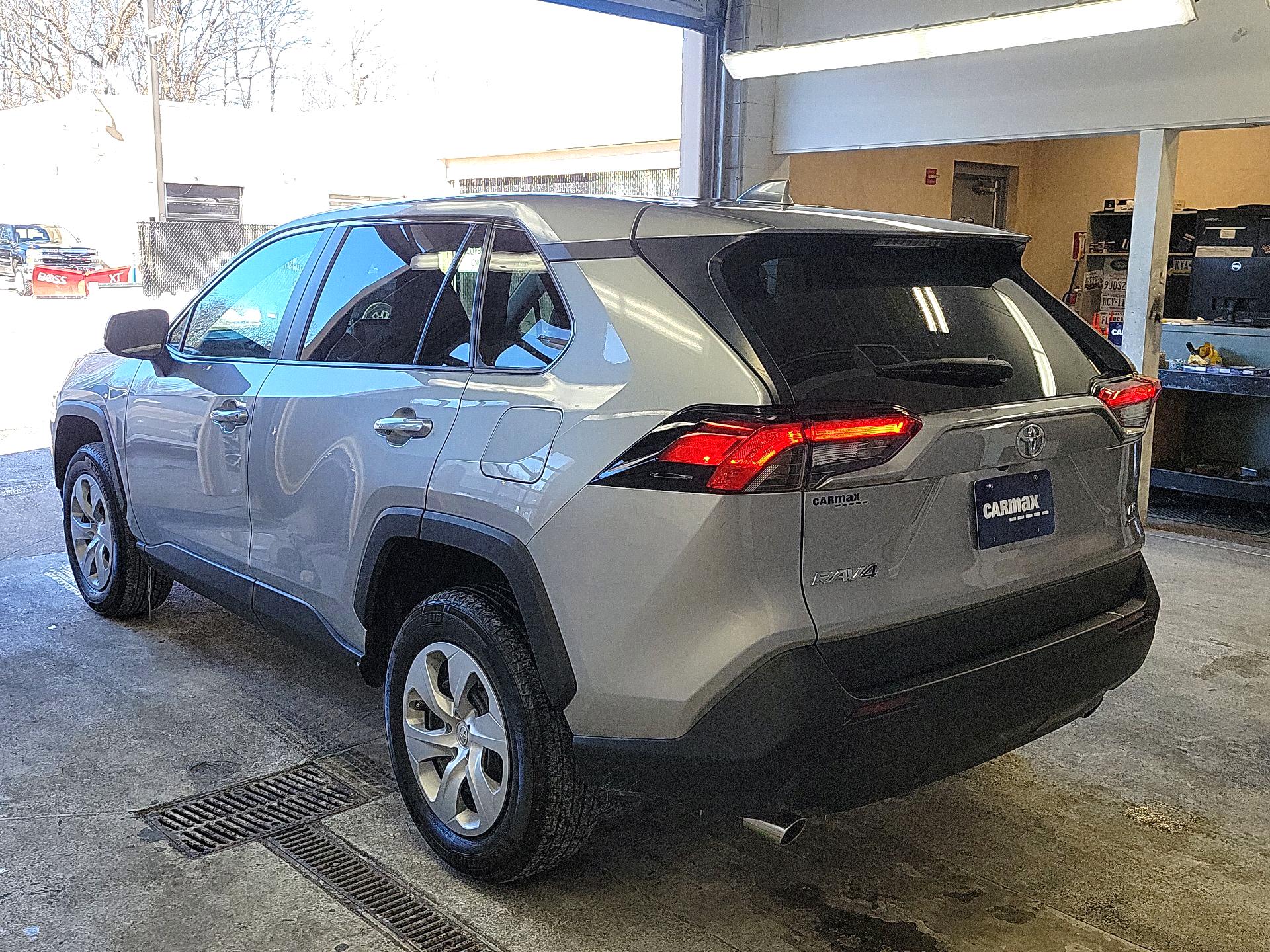 Thumbnail: 2024 Toyota RAV4 - 7