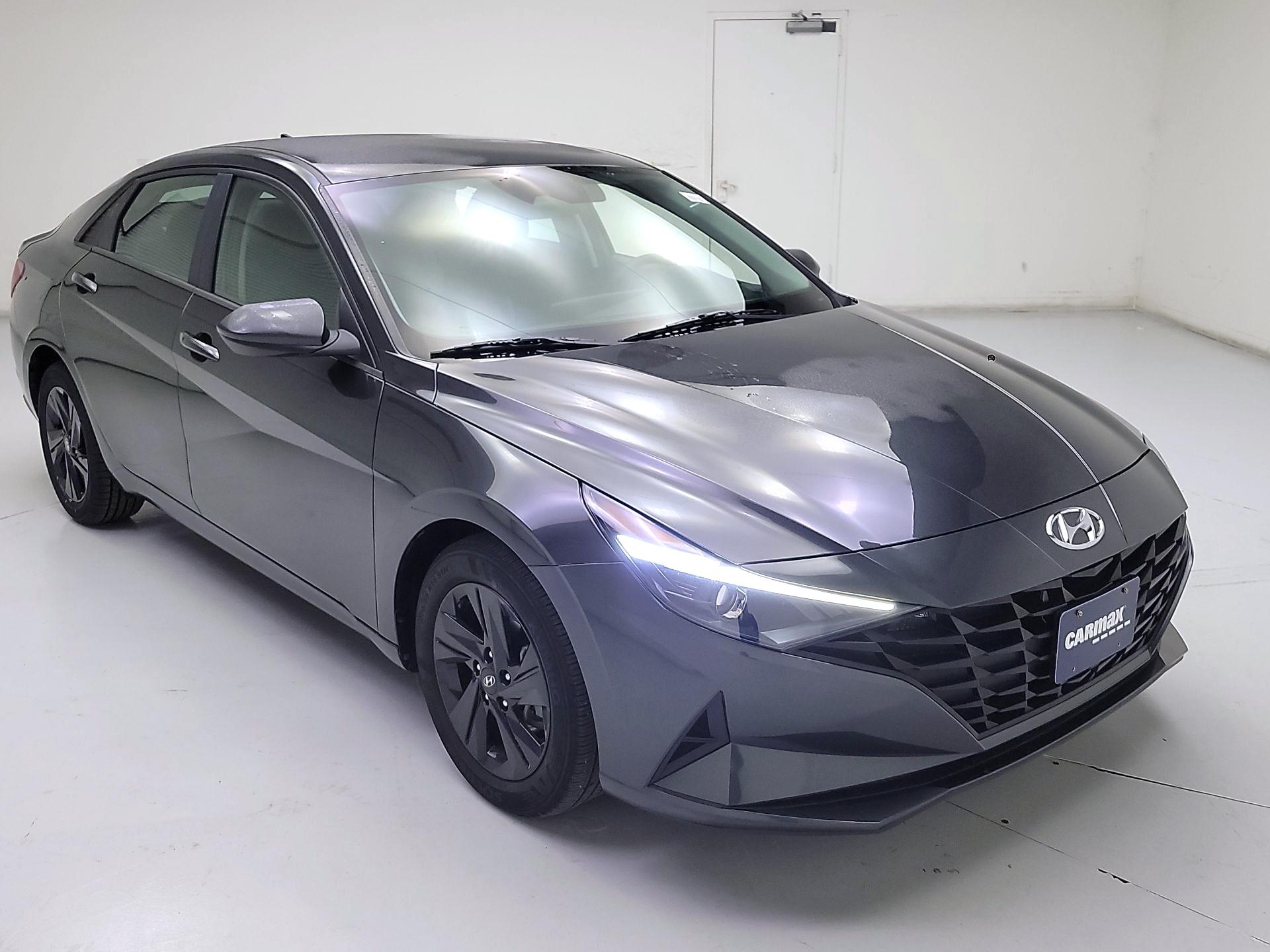 Thumbnail: 2022 Hyundai Elantra - 1