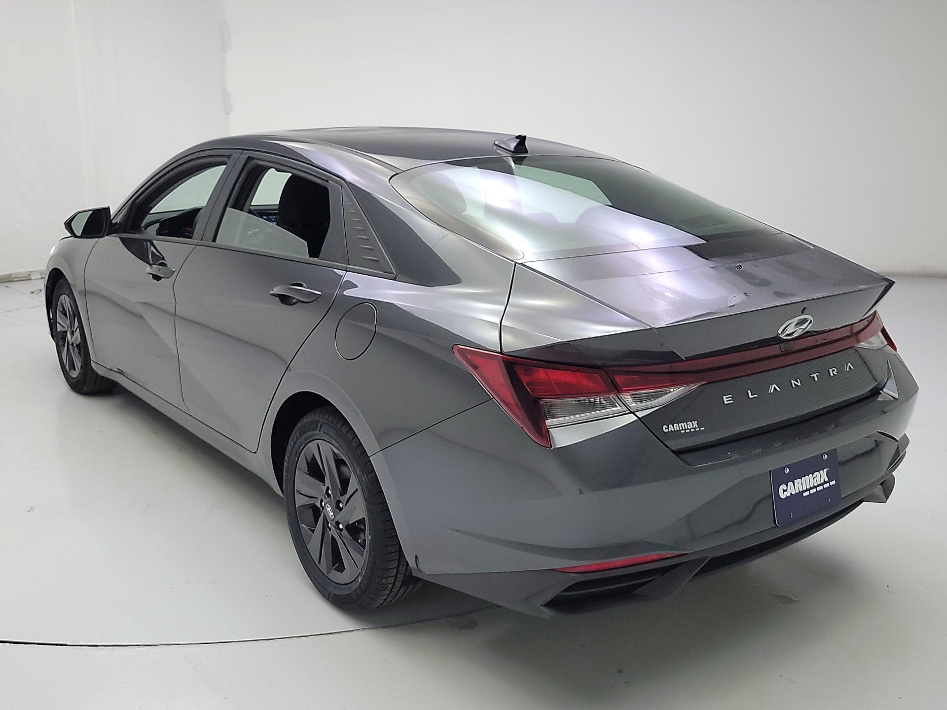 Thumbnail: 2022 Hyundai Elantra - 7
