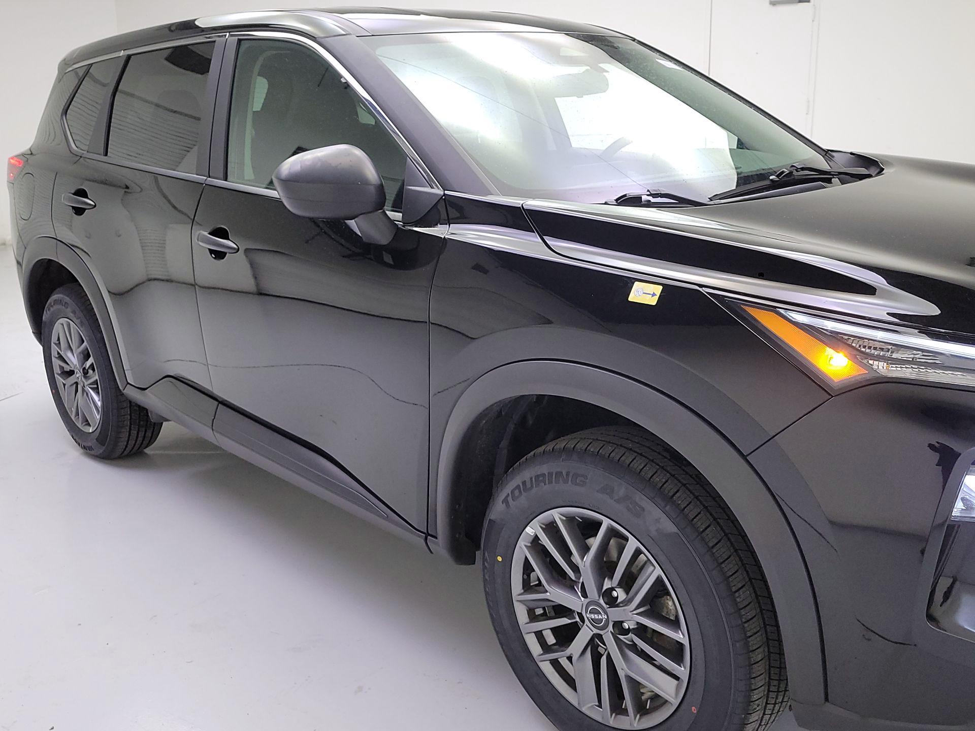 Thumbnail: 2023 Nissan Rogue - 1