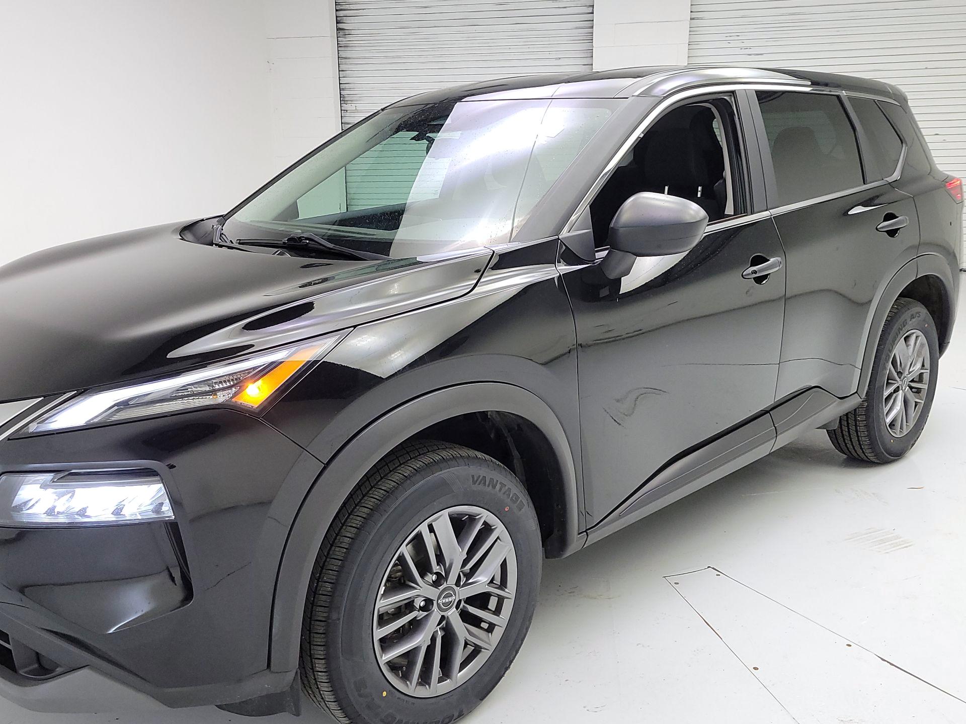 Thumbnail: 2023 Nissan Rogue - 3