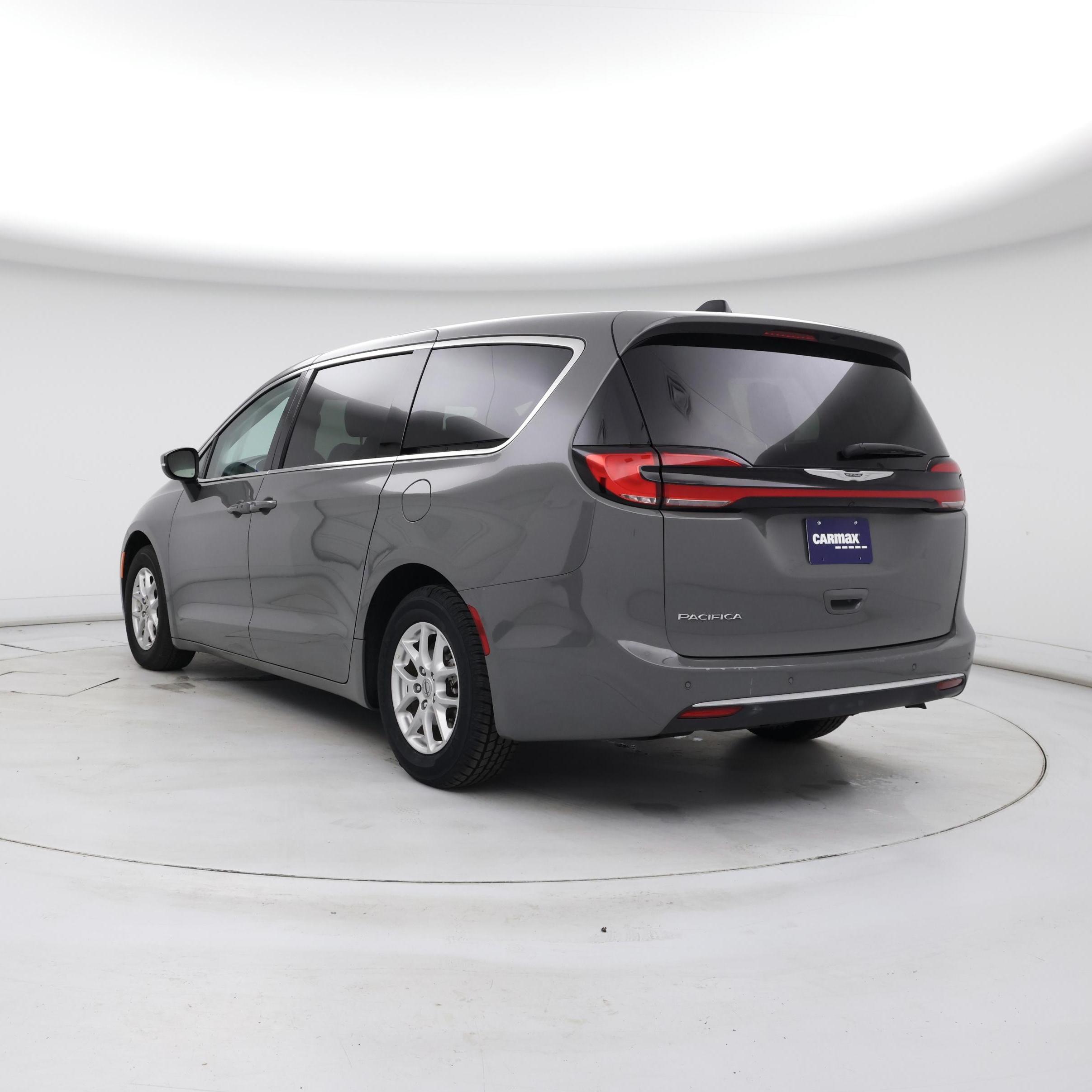 Thumbnail: 2023 Chrysler Pacifica - 2