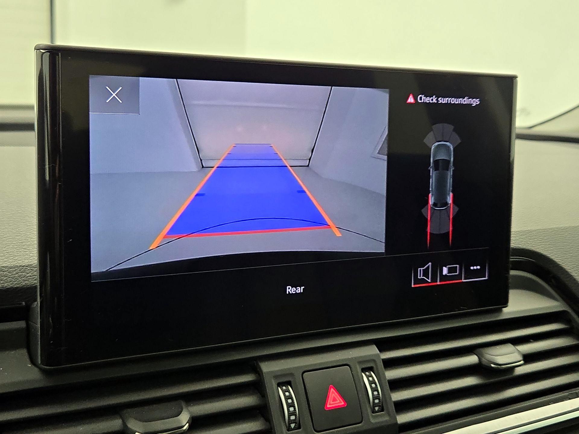 Thumbnail: 2021 Audi Q5 - 14