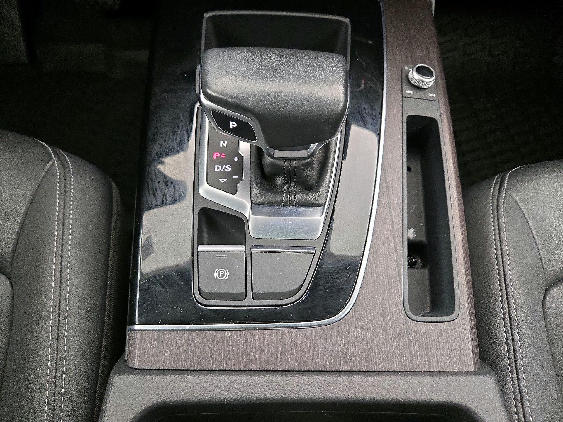 Thumbnail: 2021 Audi Q5 - 17