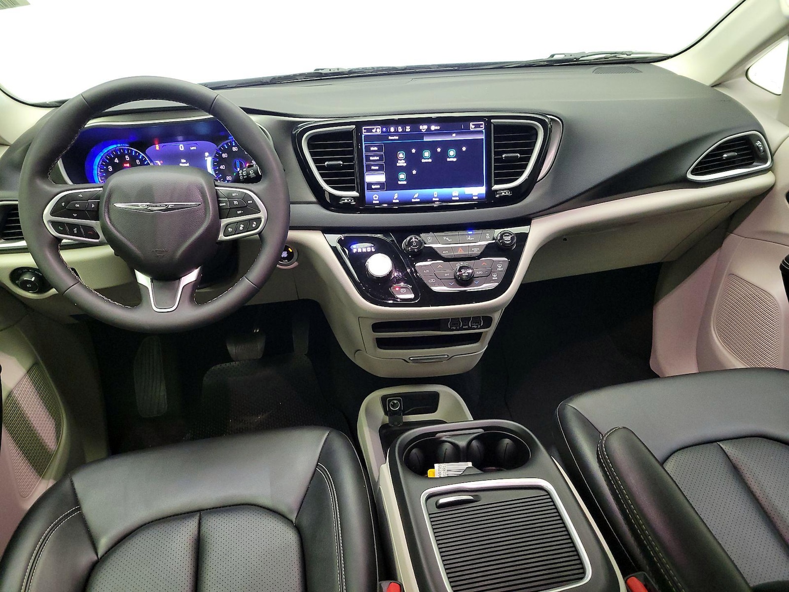2024 Chrysler Pacifica Touring L - Photo 10