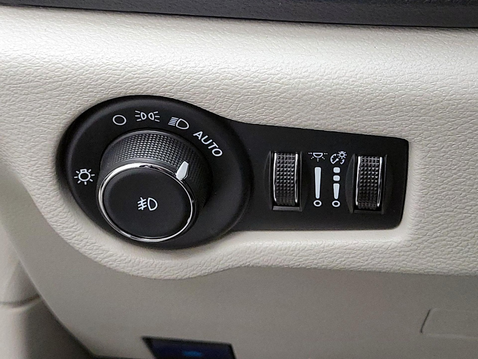 2024 Chrysler Pacifica Touring L - Photo 14