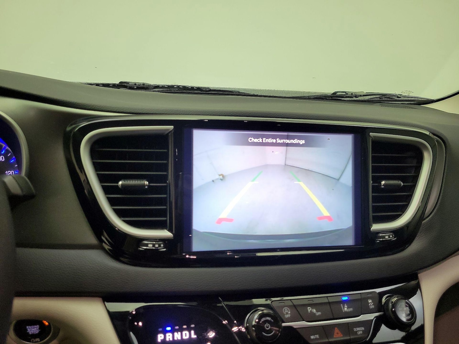 2024 Chrysler Pacifica Touring L - Photo 15