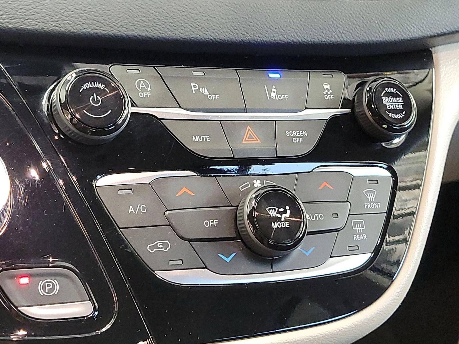 2024 Chrysler Pacifica Touring L - Photo 17