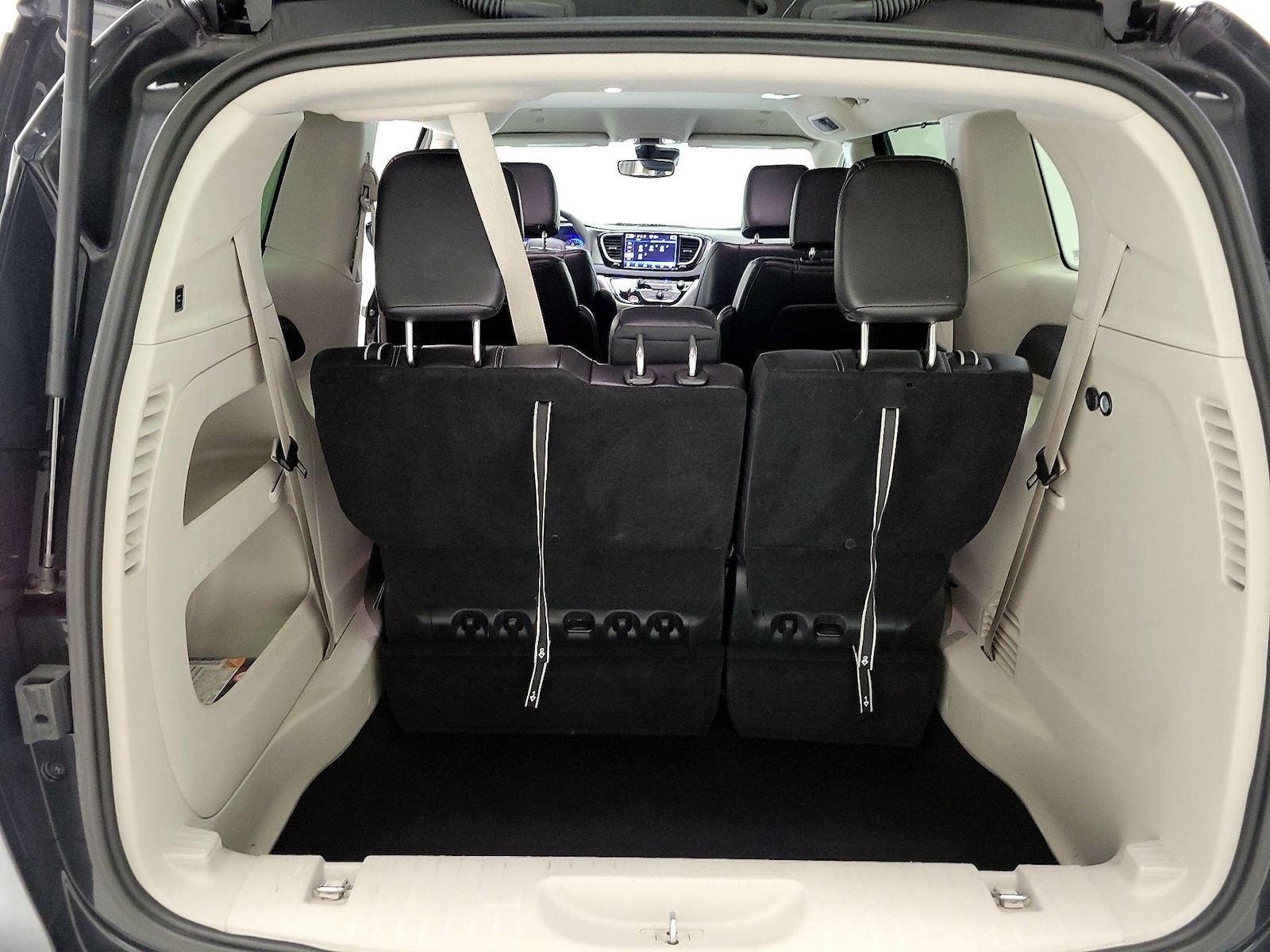 2024 Chrysler Pacifica Touring L - Photo 21