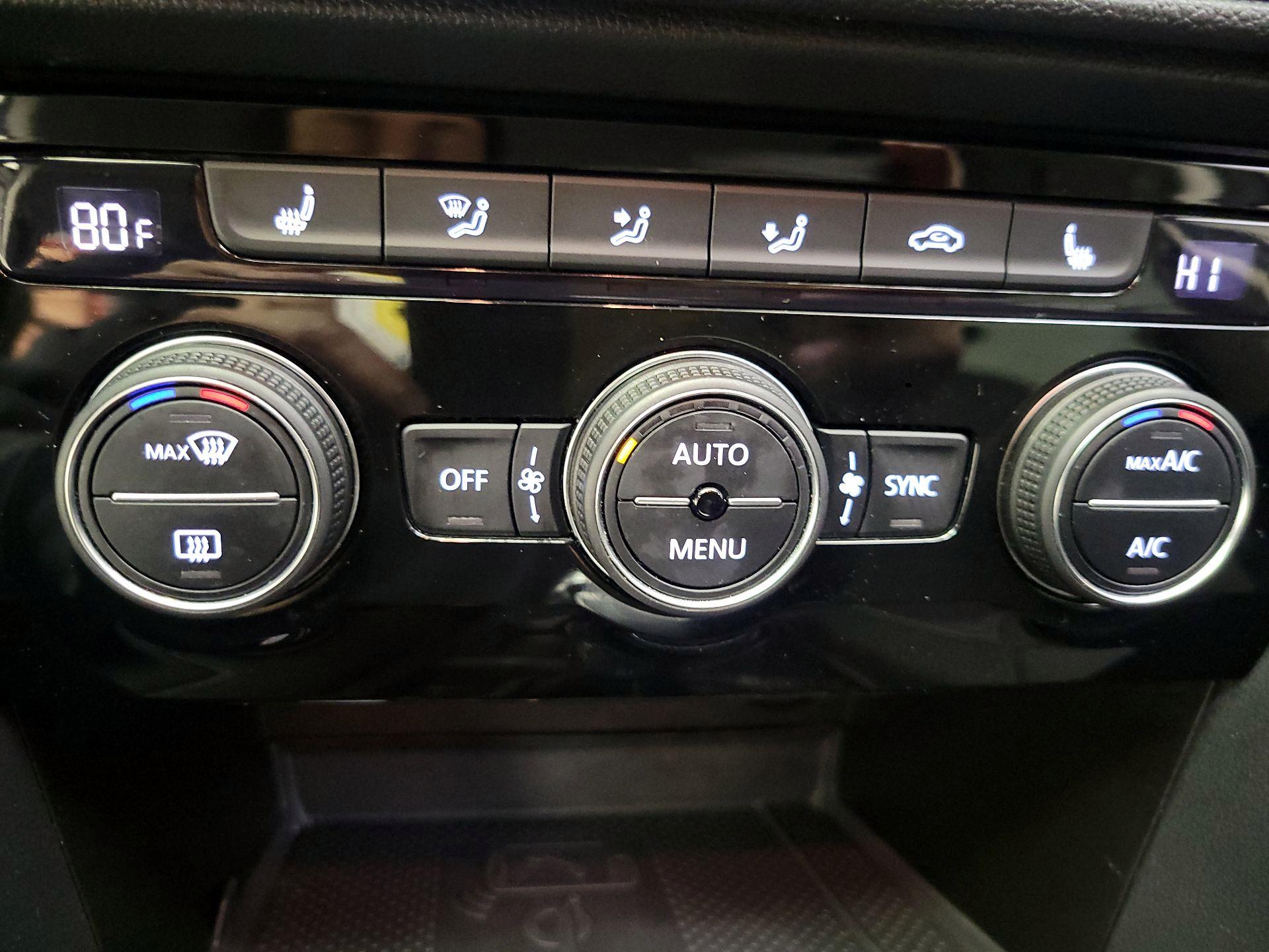 Thumbnail: 2024 Volkswagen Taos - 14