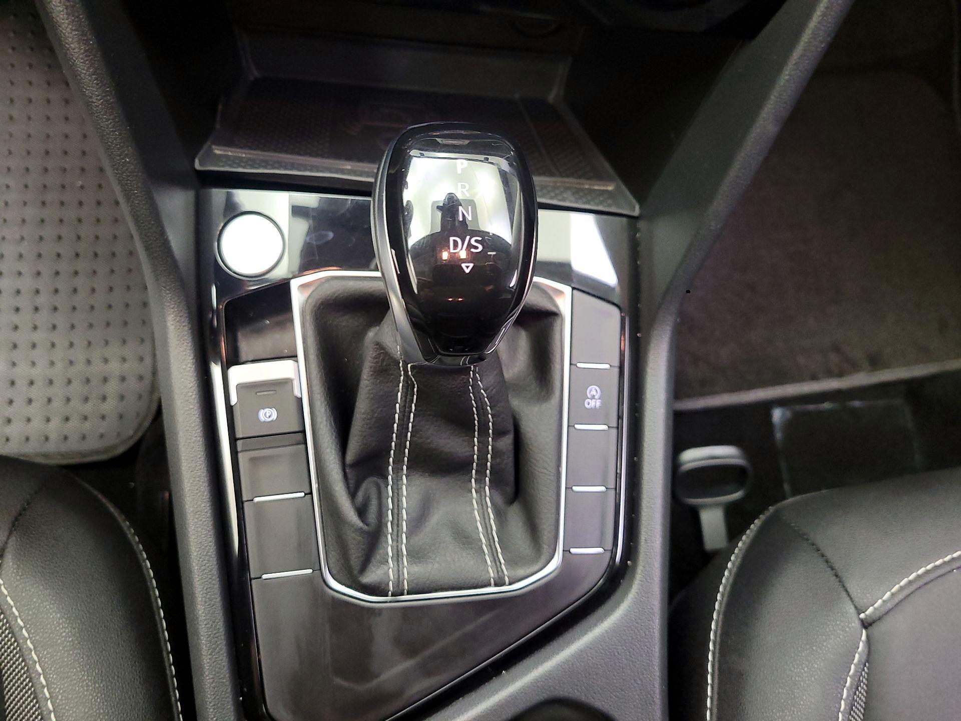 Thumbnail: 2024 Volkswagen Taos - 15