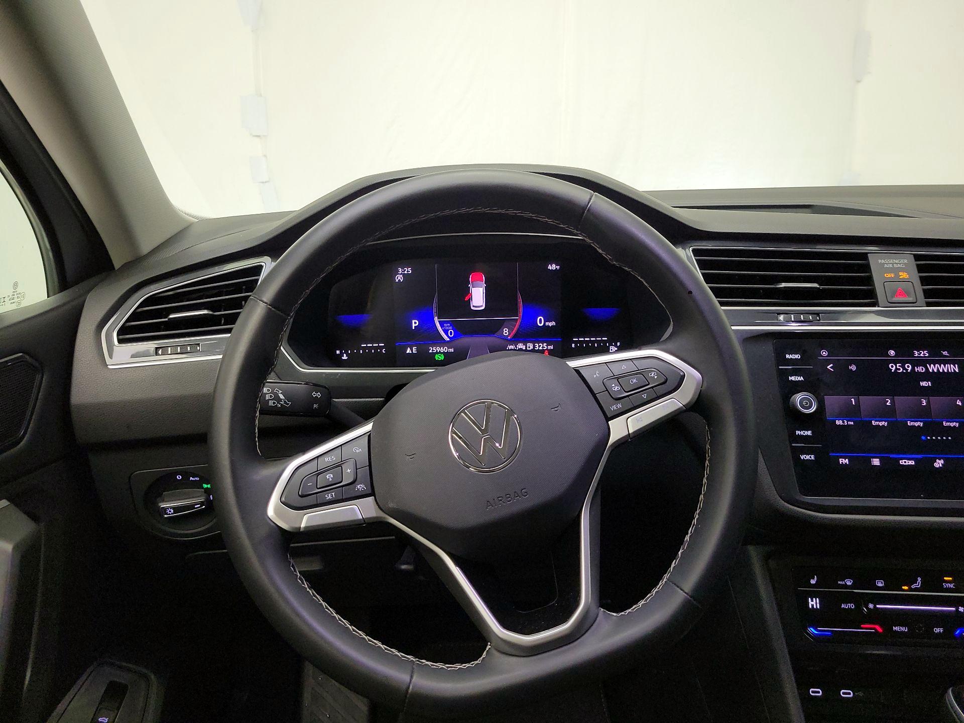 Thumbnail: 2024 Volkswagen Tiguan - 10