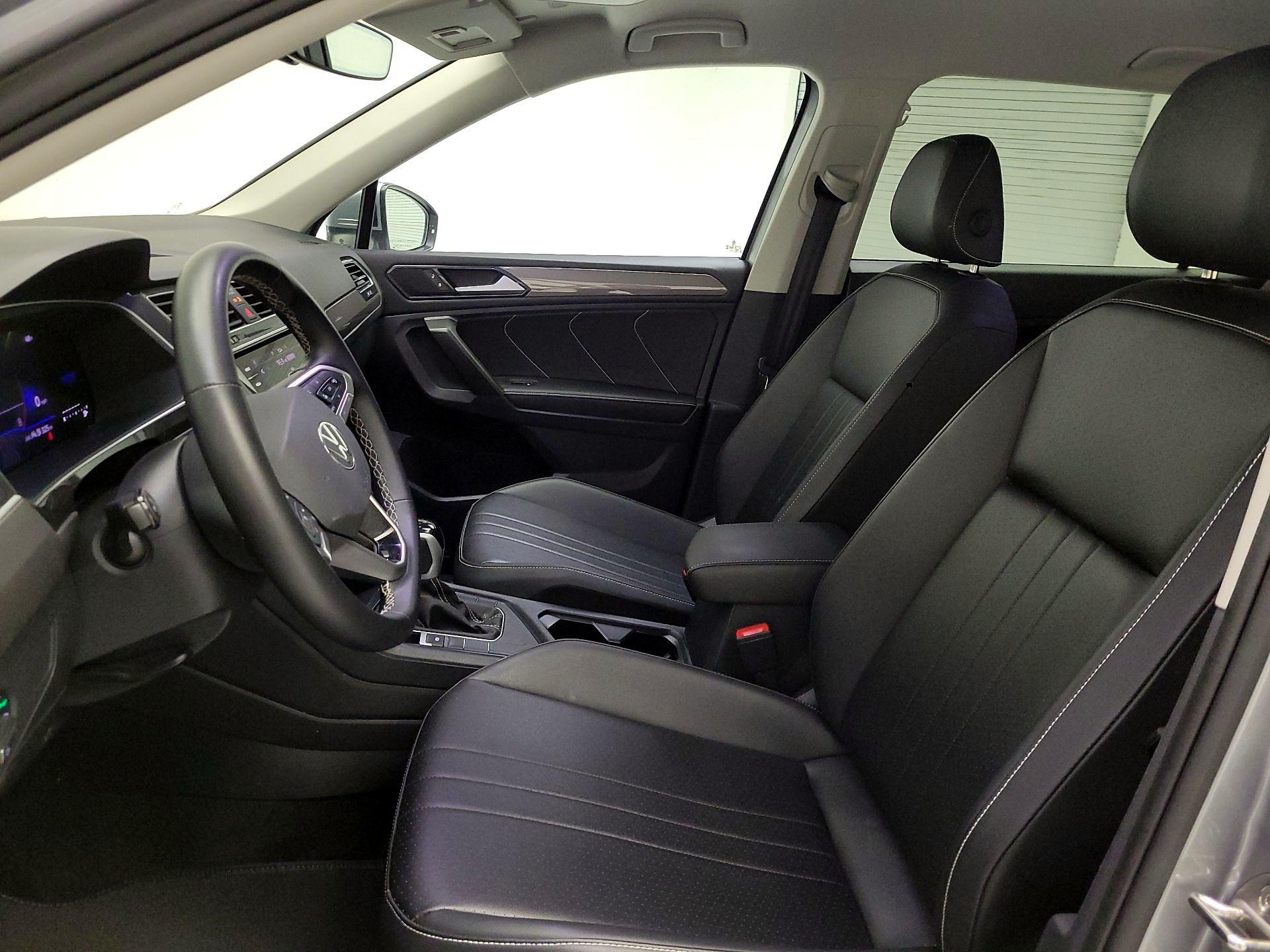 Thumbnail: 2024 Volkswagen Tiguan - 11