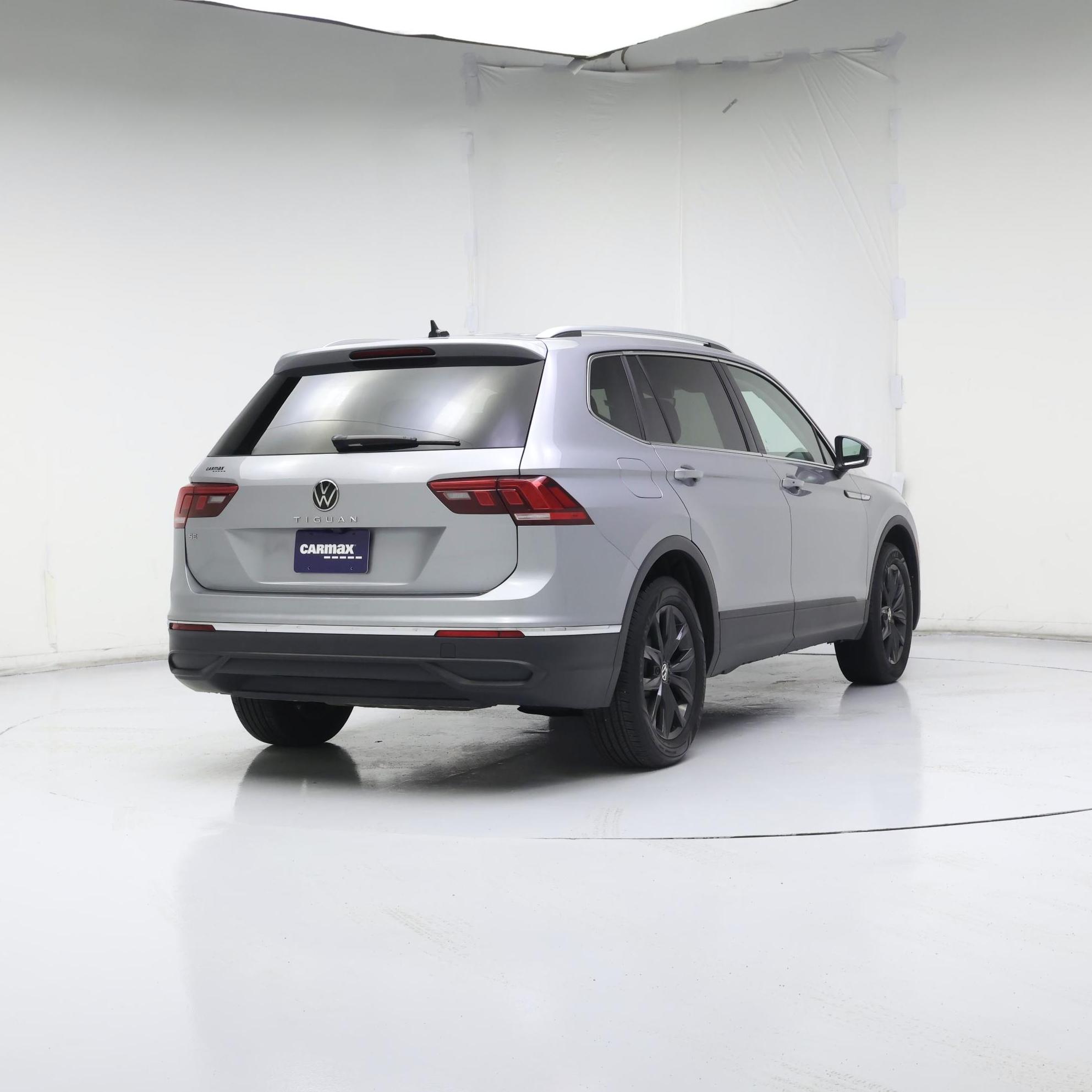 Thumbnail: 2024 Volkswagen Tiguan - 8