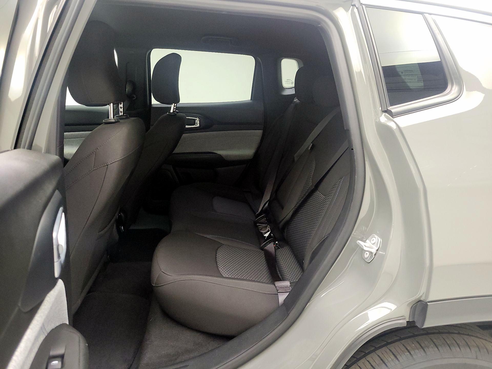 Thumbnail: 2023 Jeep Compass - 17