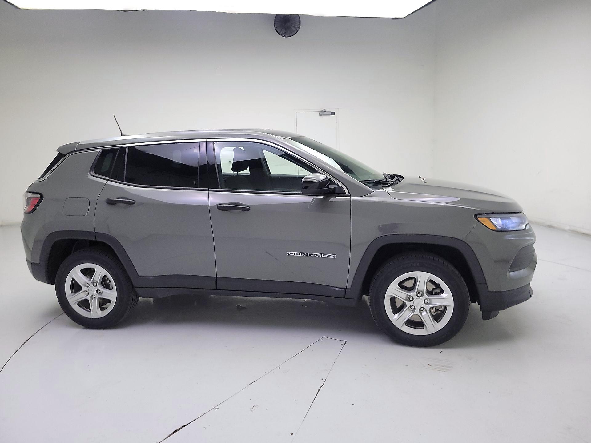 Thumbnail: 2023 Jeep Compass - 4