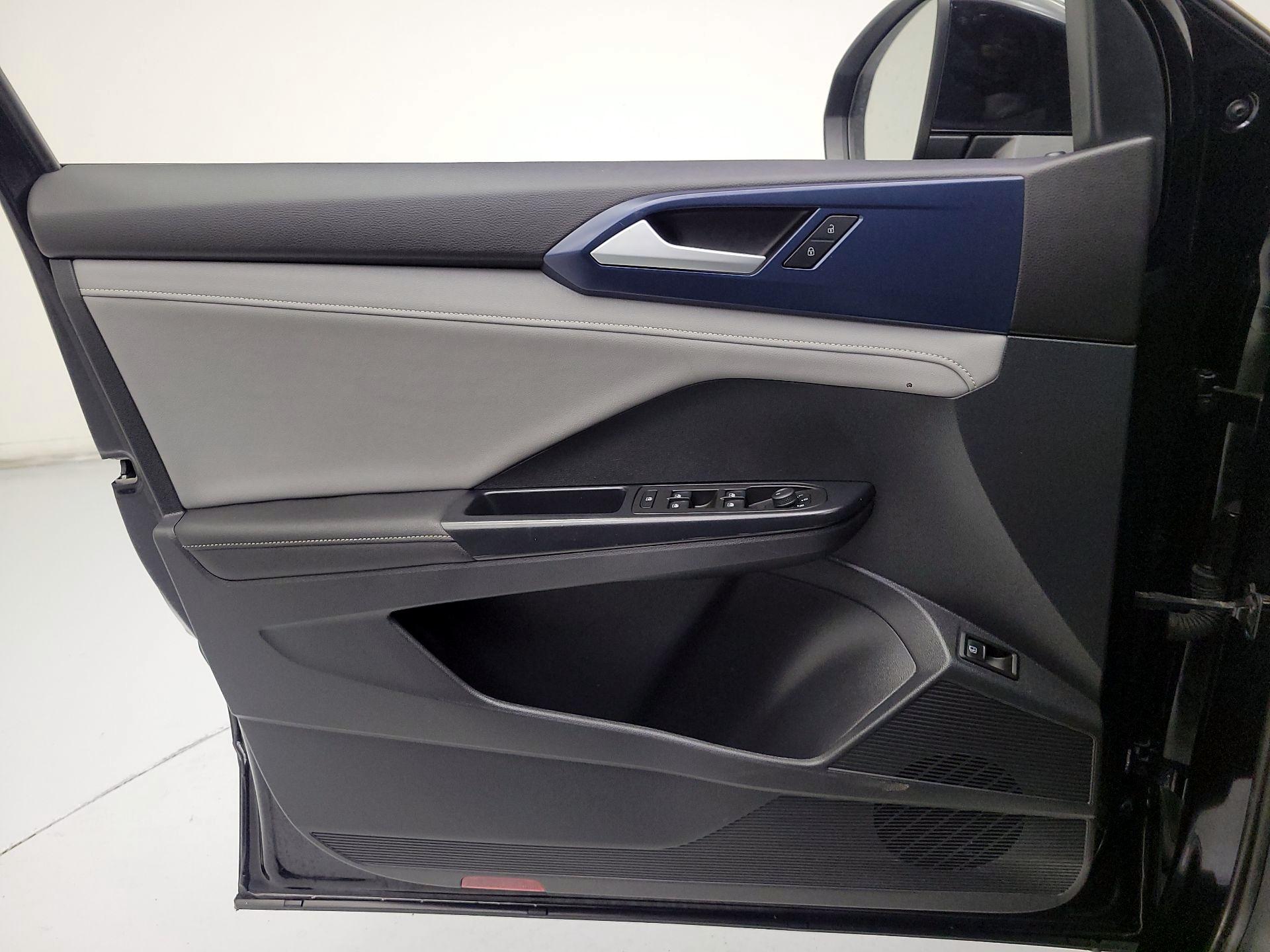 Thumbnail: 2024 Volkswagen Taos - 10