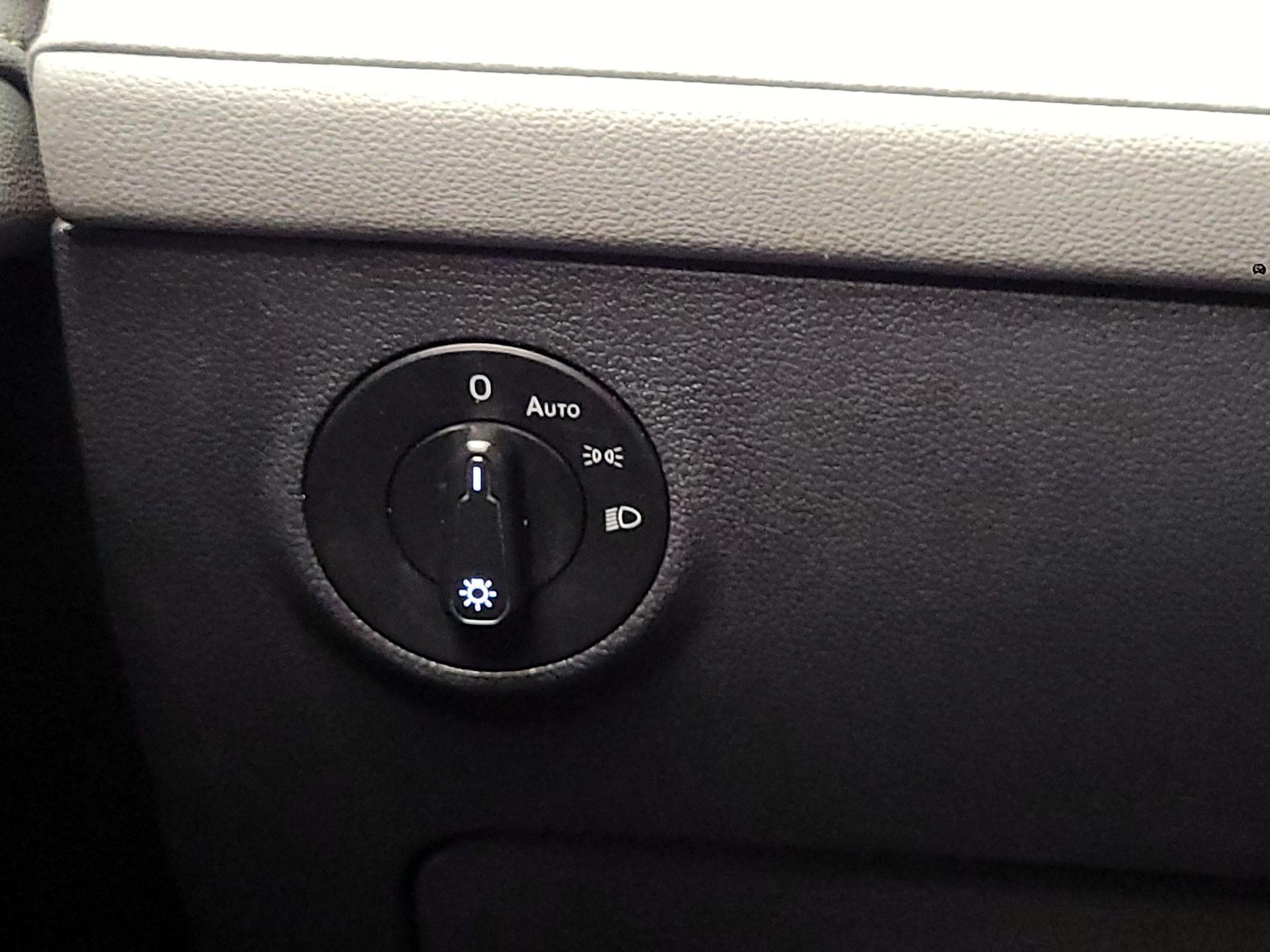 Thumbnail: 2024 Volkswagen Taos - 11