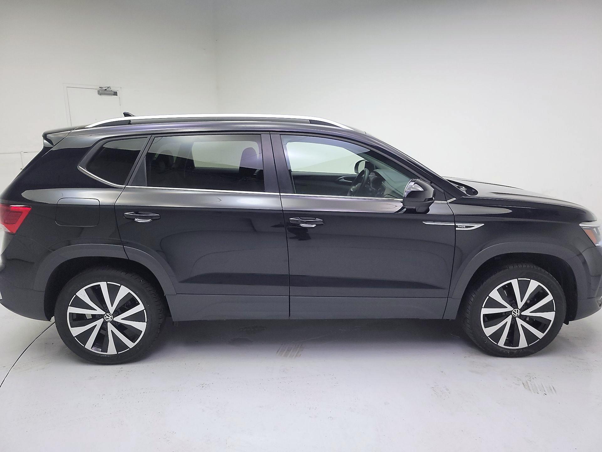 Thumbnail: 2024 Volkswagen Taos - 4