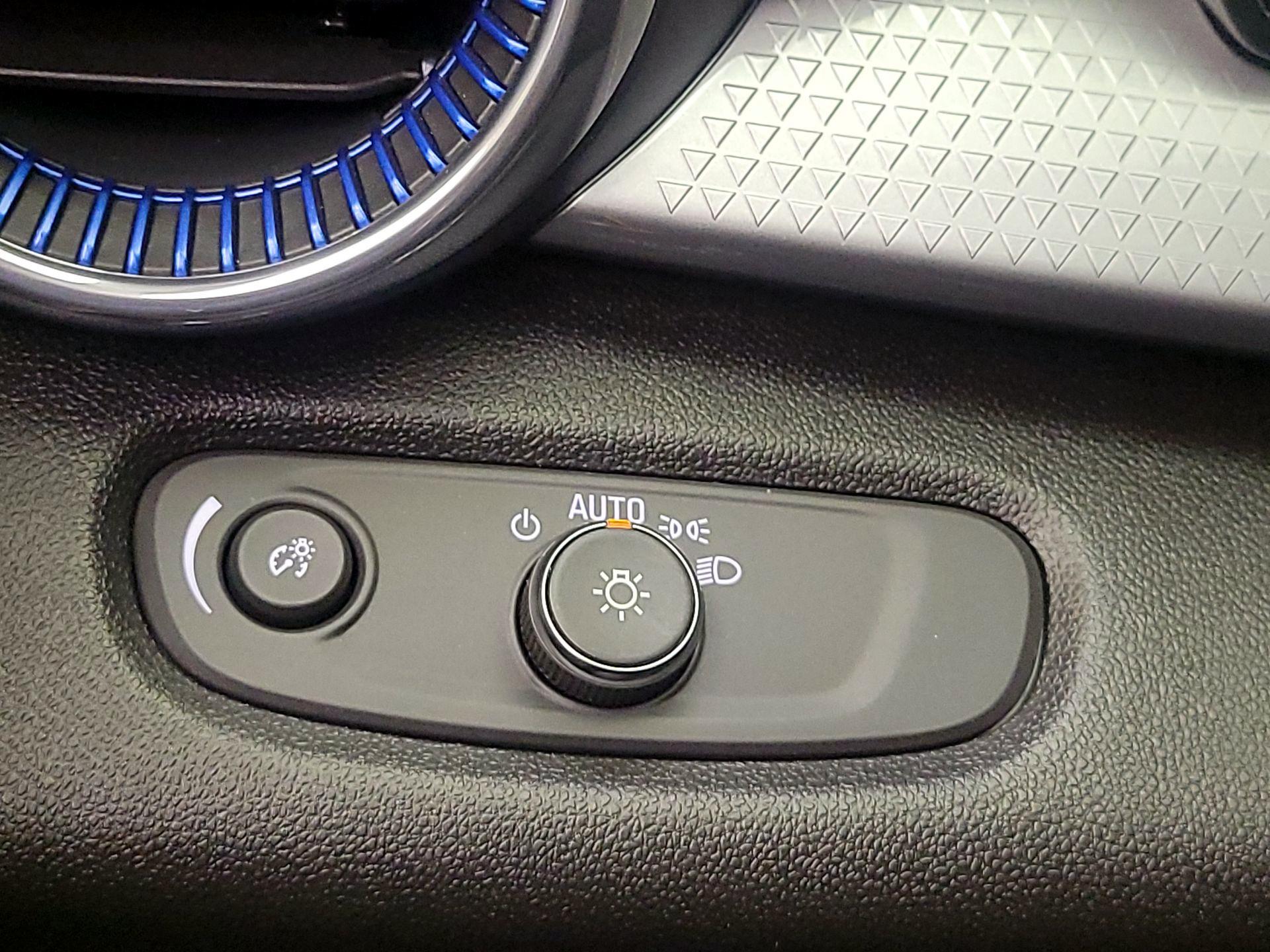 Thumbnail: 2025 Chevrolet Trax - 11