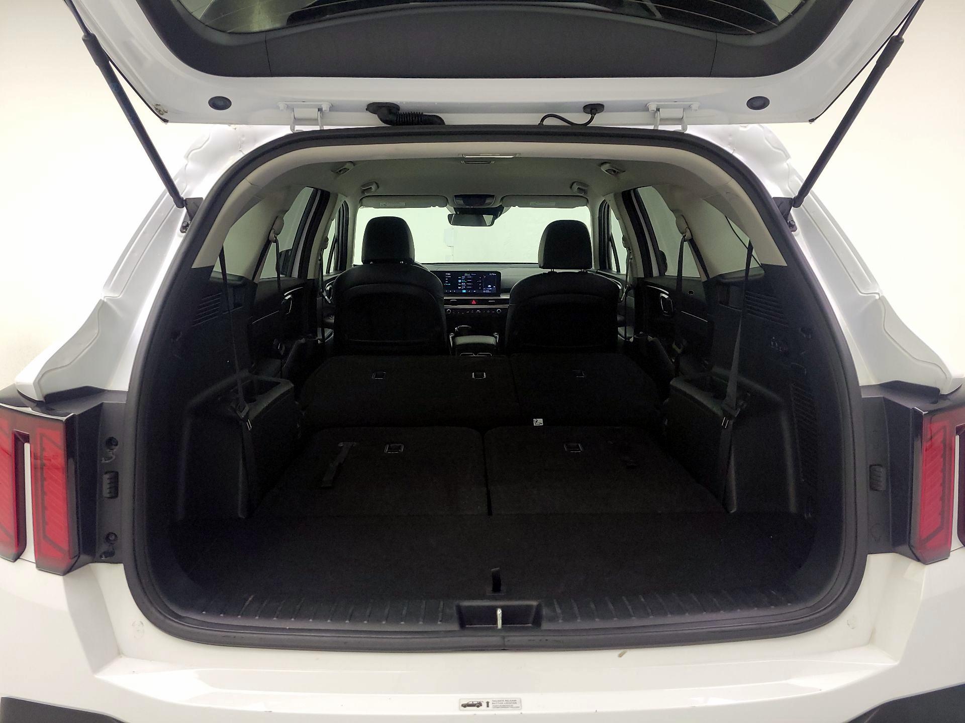 Thumbnail: 2024 Kia Sorento - 15