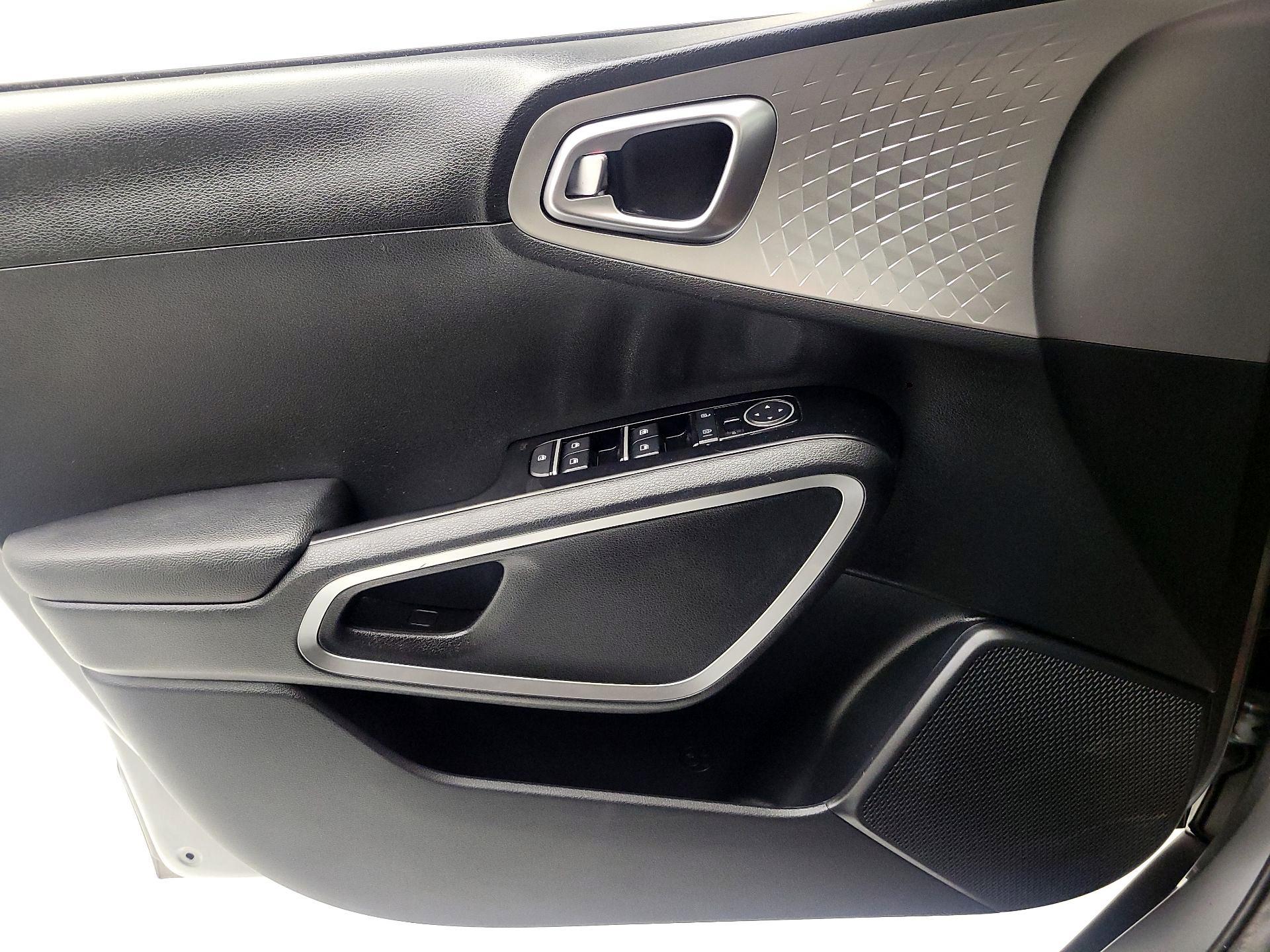 Thumbnail: 2024 Kia Soul - 10