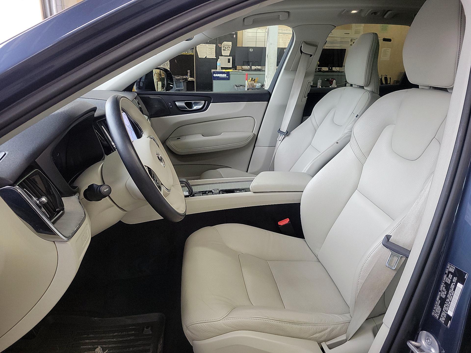 Thumbnail: 2024 Volvo XC60 - 9