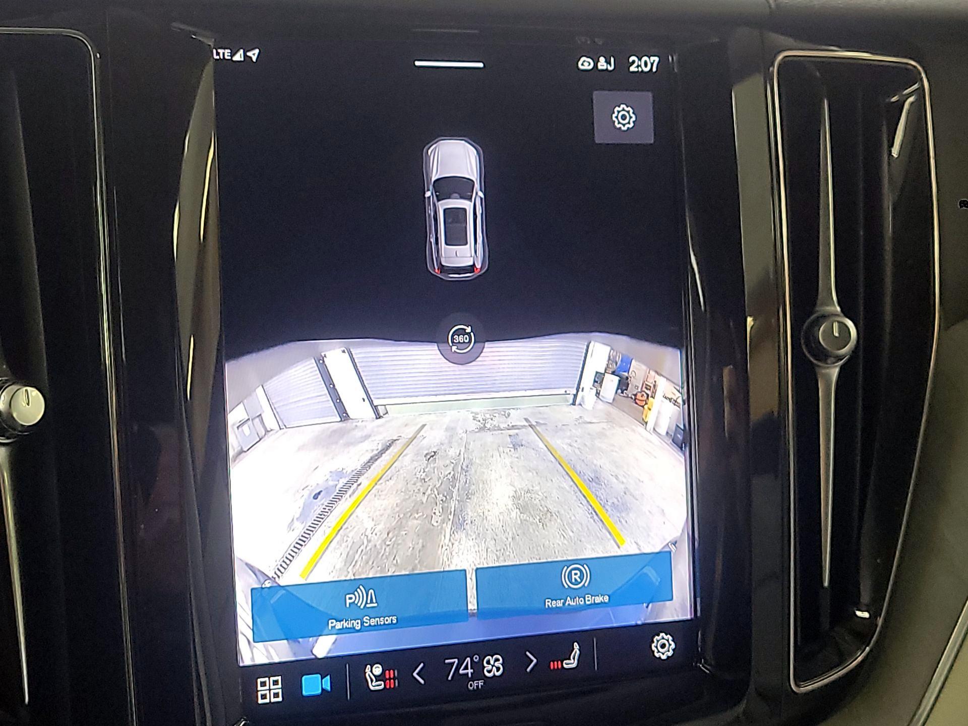 Thumbnail: 2024 Volvo XC60 - 13