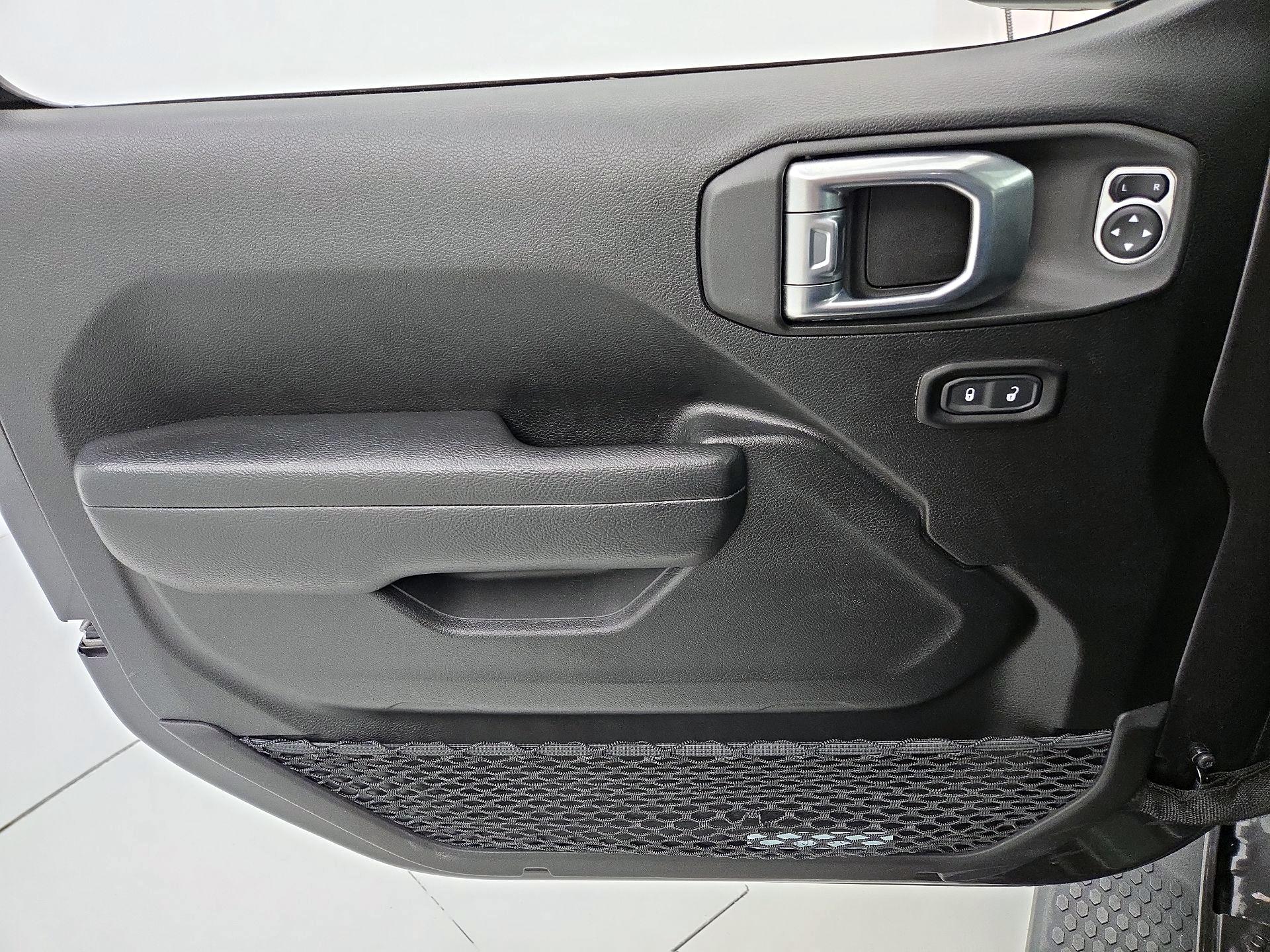 Thumbnail: 2022 Jeep Wrangler - 12