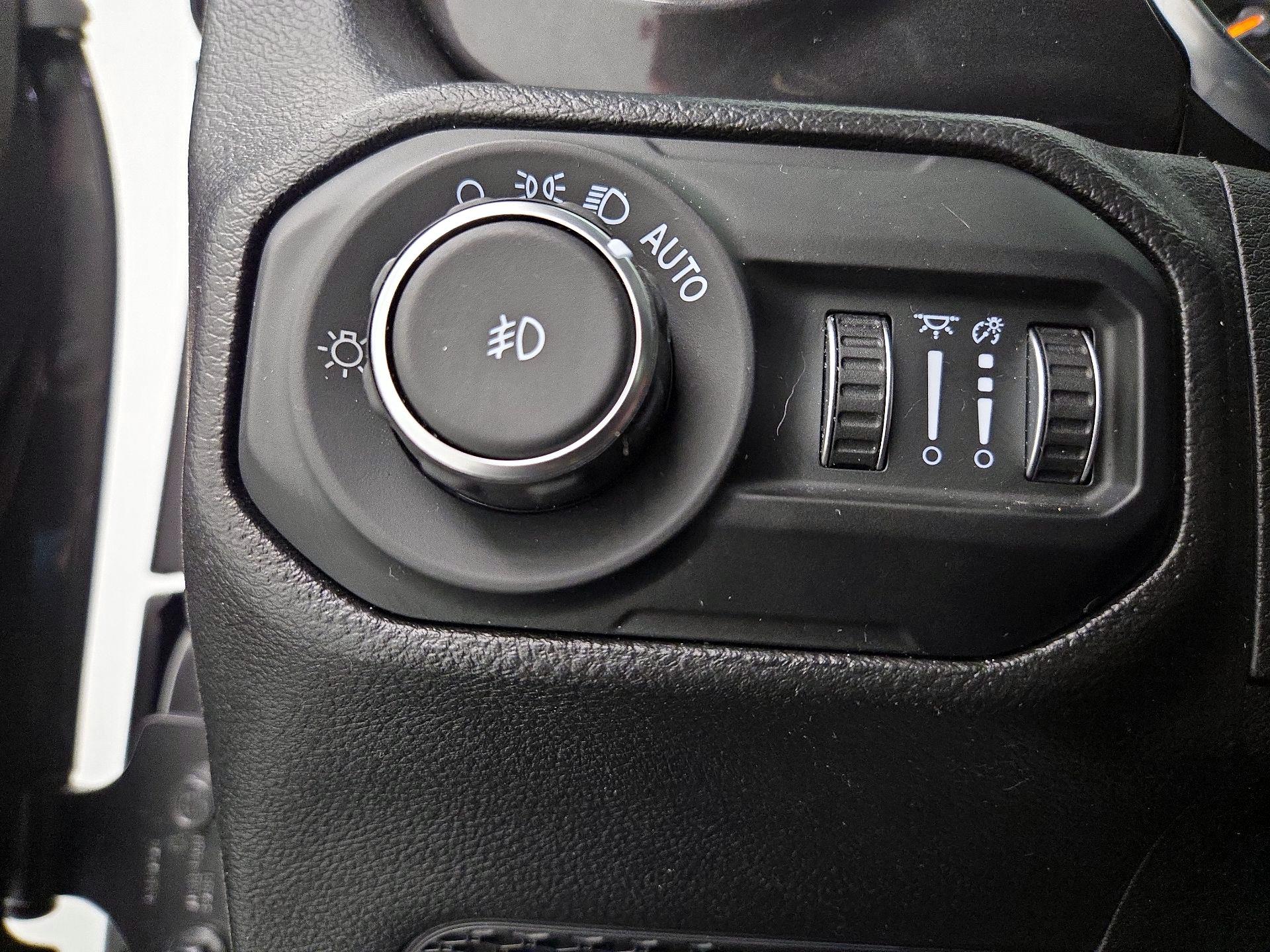 Thumbnail: 2022 Jeep Wrangler - 13