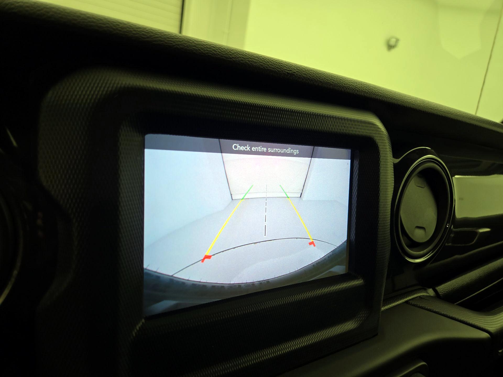 Thumbnail: 2022 Jeep Wrangler - 14