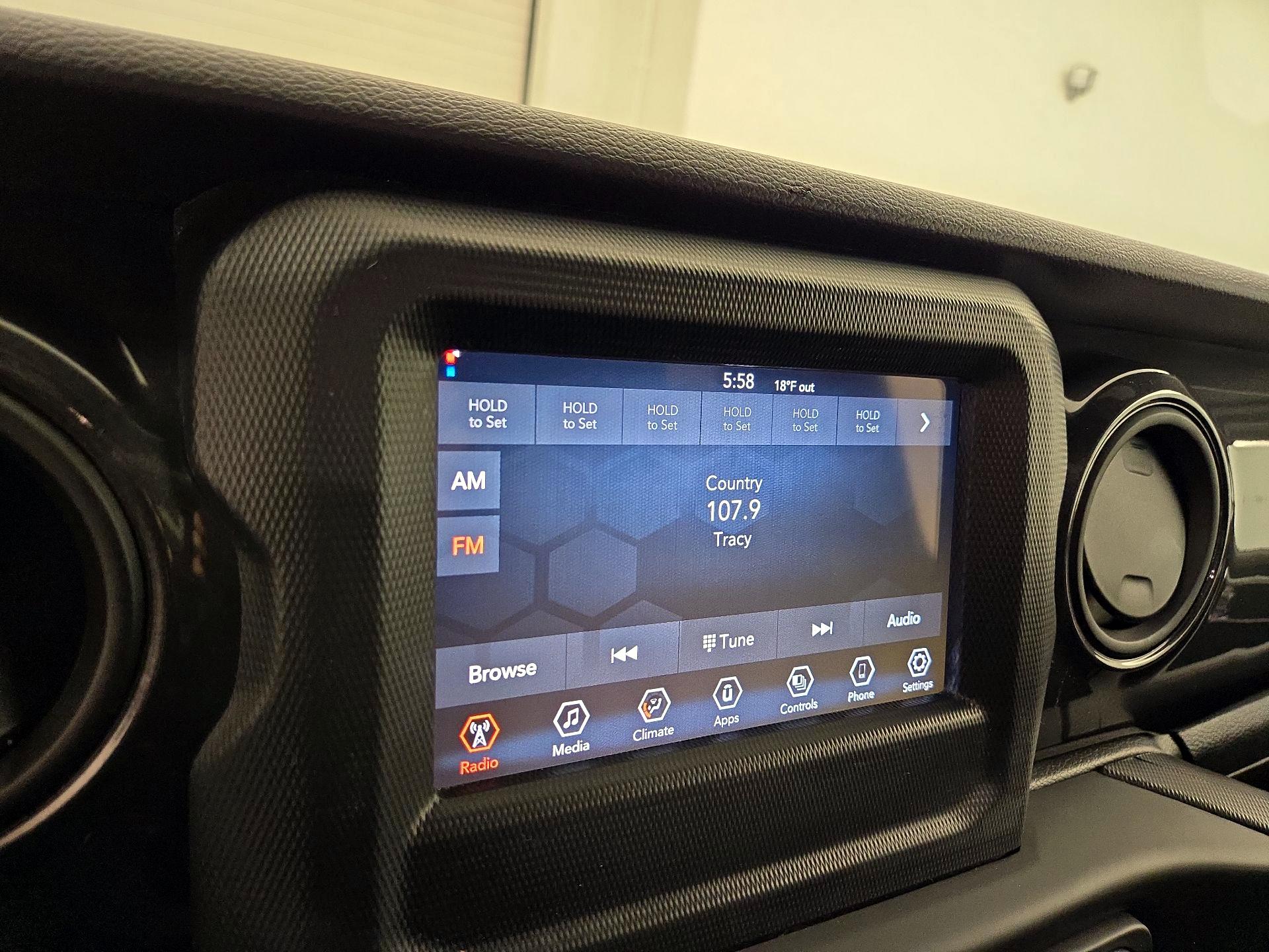 Thumbnail: 2022 Jeep Wrangler - 15