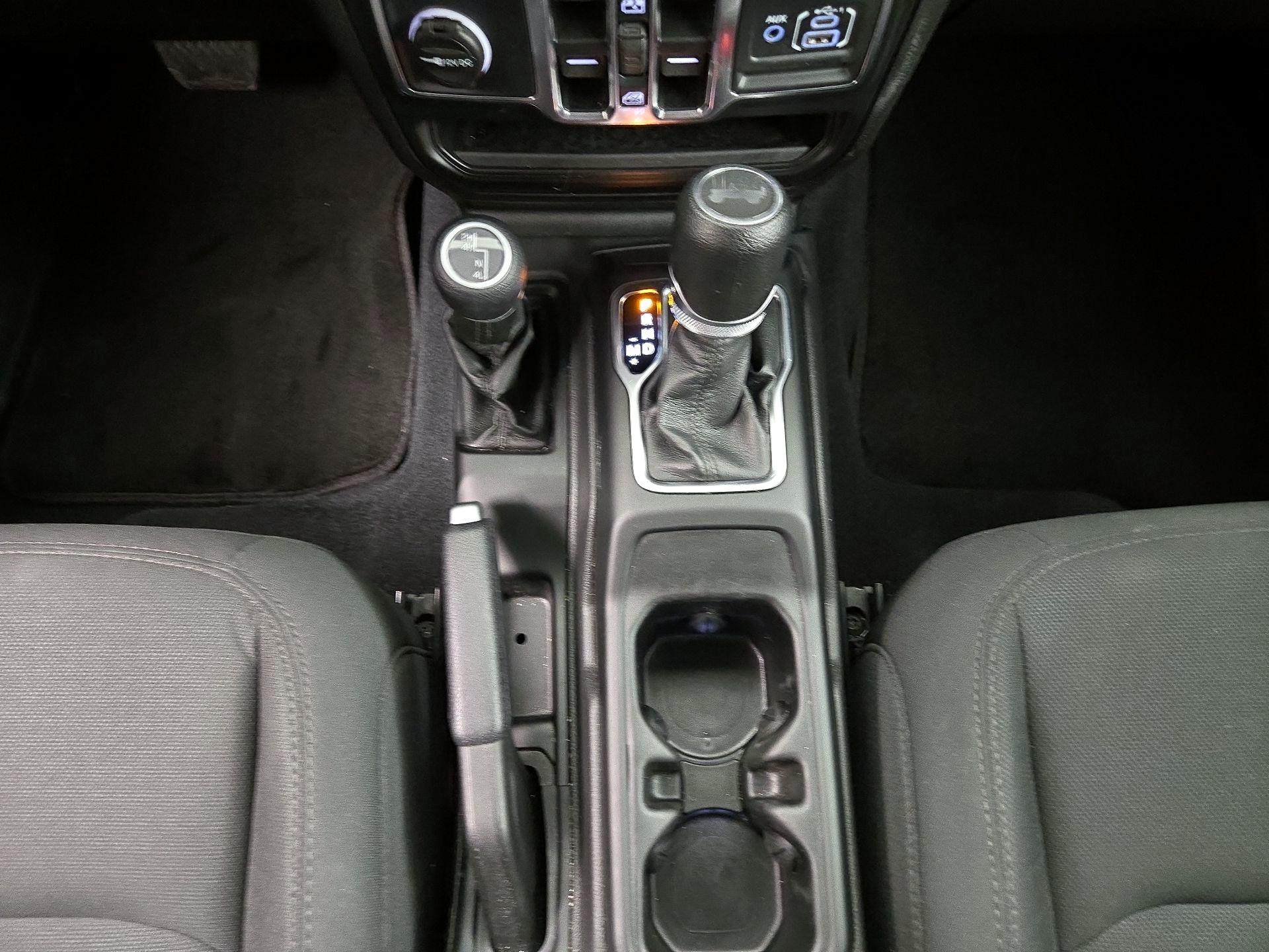 Thumbnail: 2022 Jeep Wrangler - 17