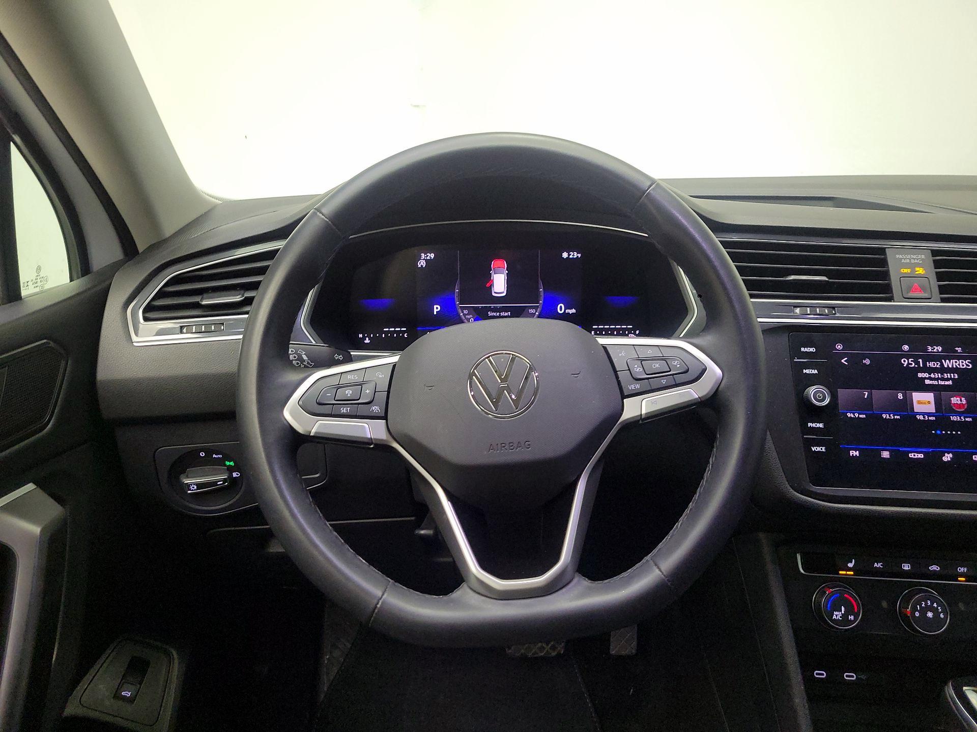 Thumbnail: 2024 Volkswagen Tiguan - 10