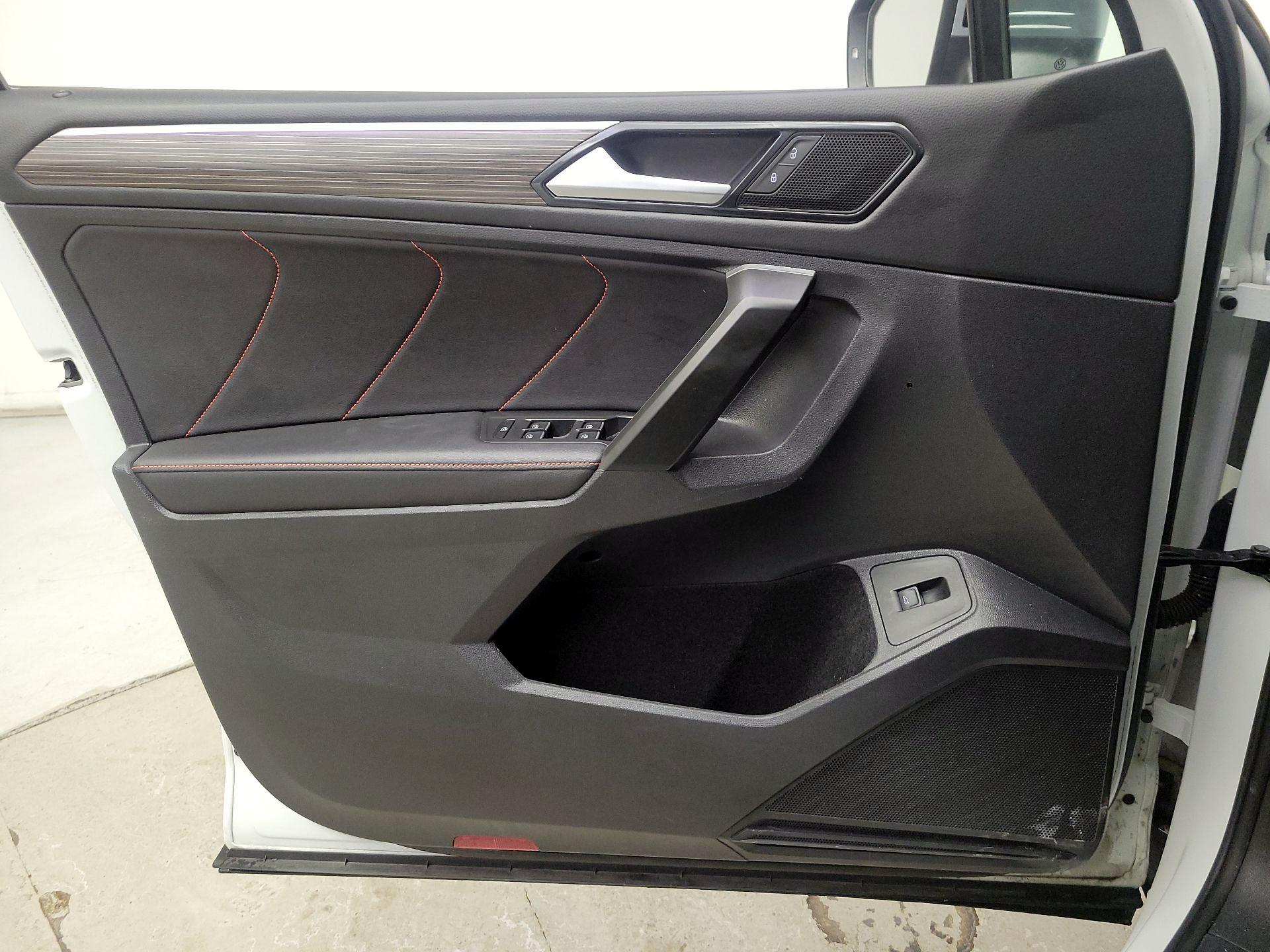 Thumbnail: 2024 Volkswagen Tiguan - 12