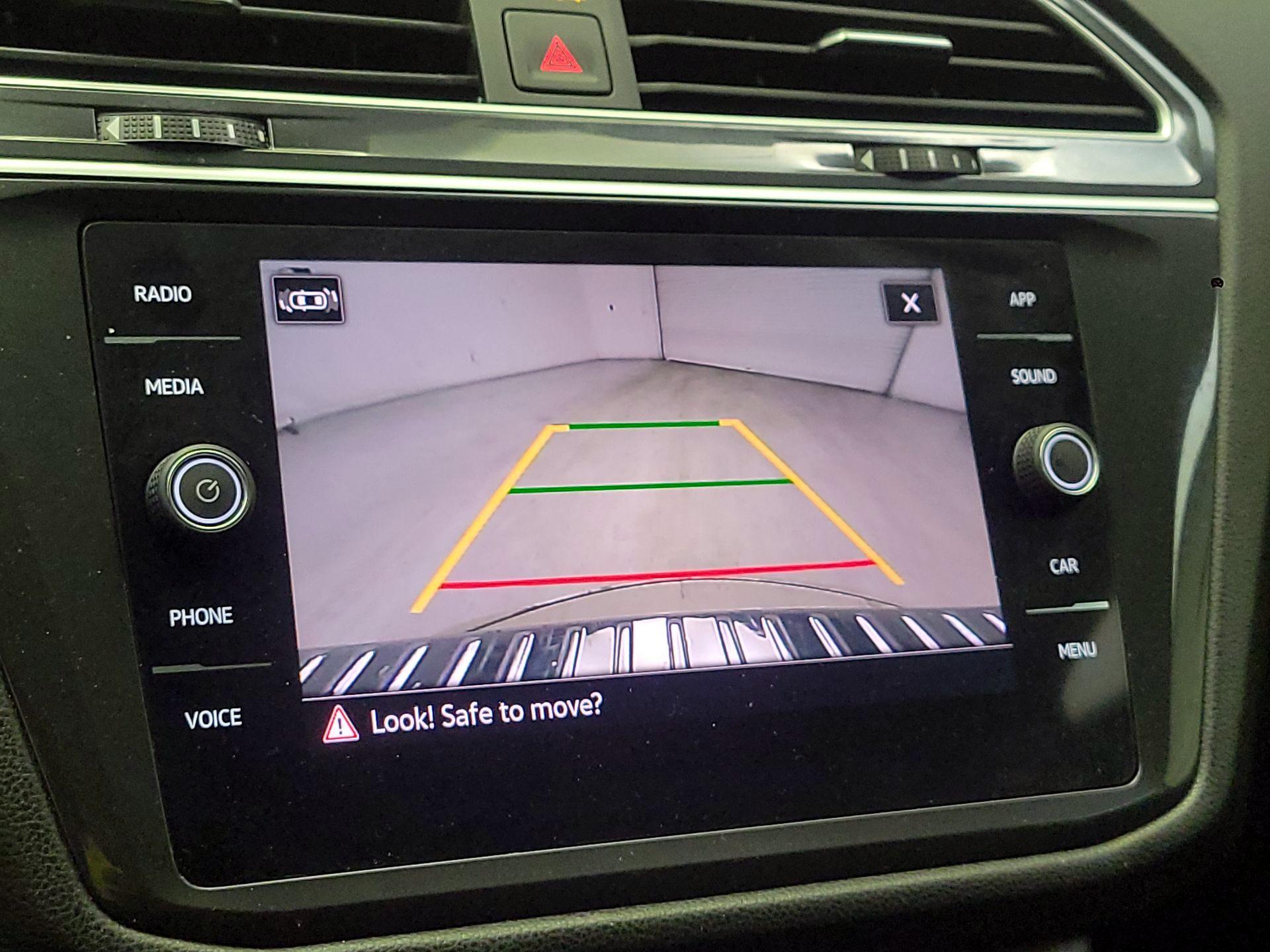 Thumbnail: 2024 Volkswagen Tiguan - 14