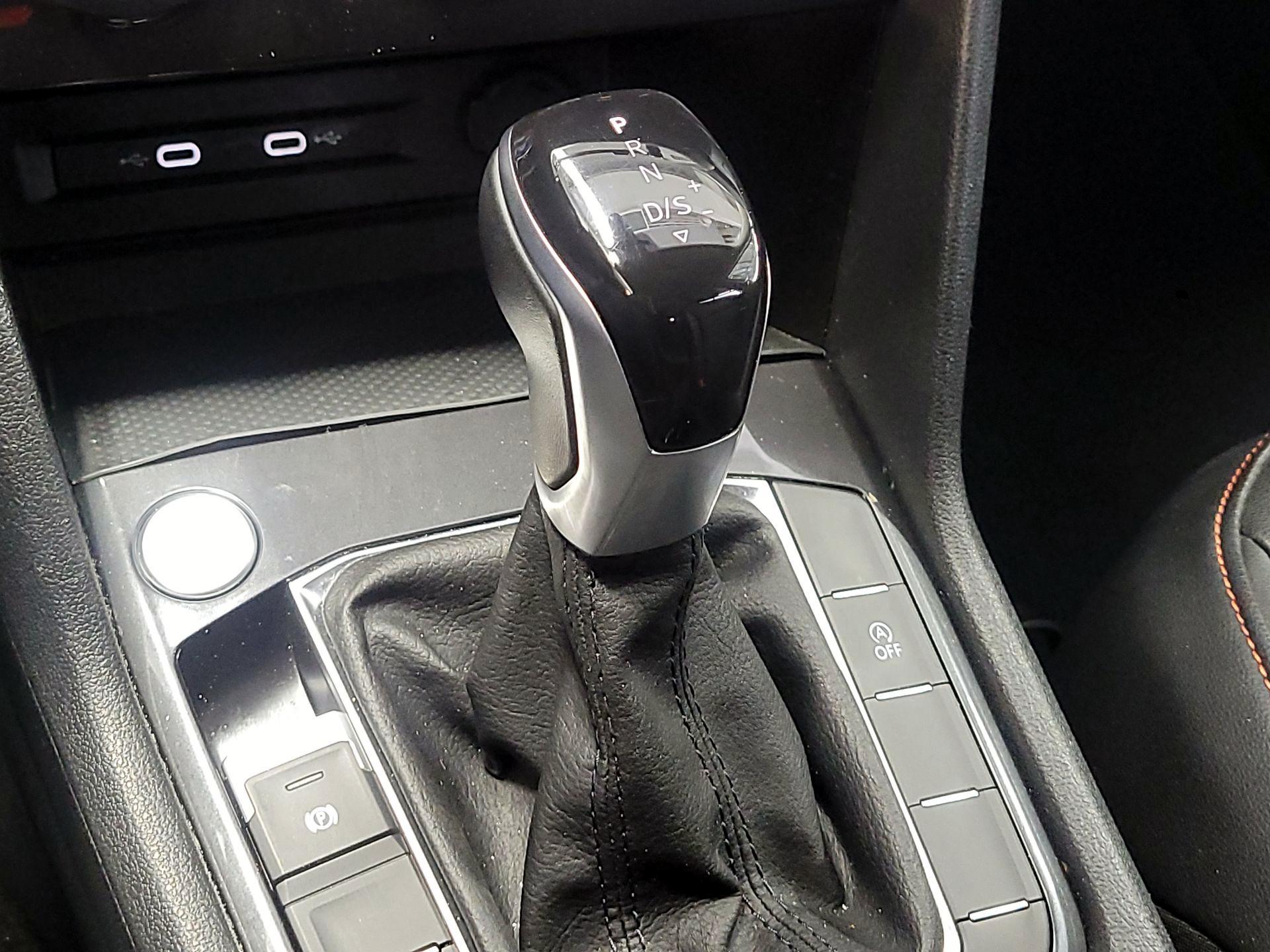 Thumbnail: 2024 Volkswagen Tiguan - 17