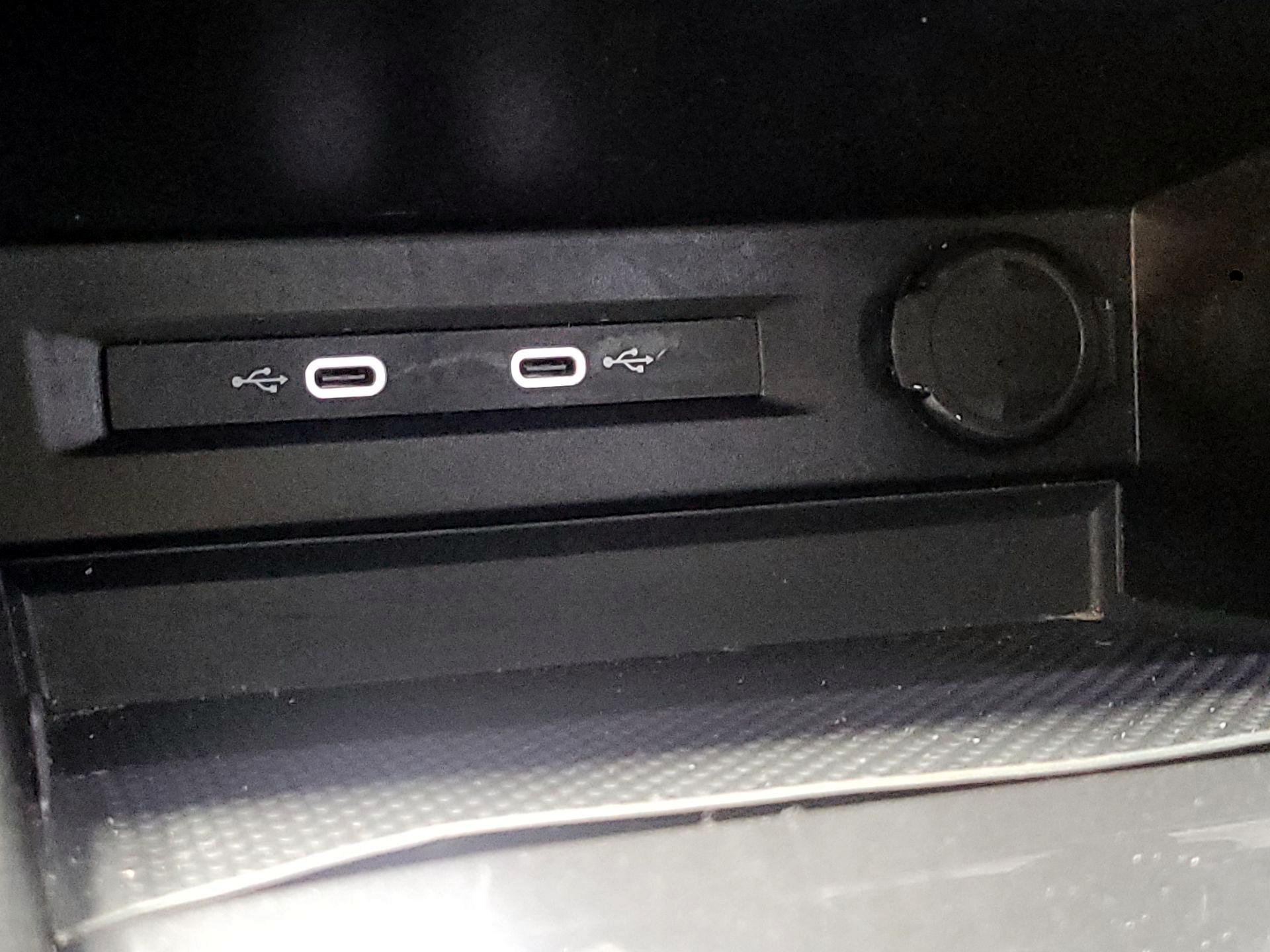 Thumbnail: 2024 Volkswagen Tiguan - 18